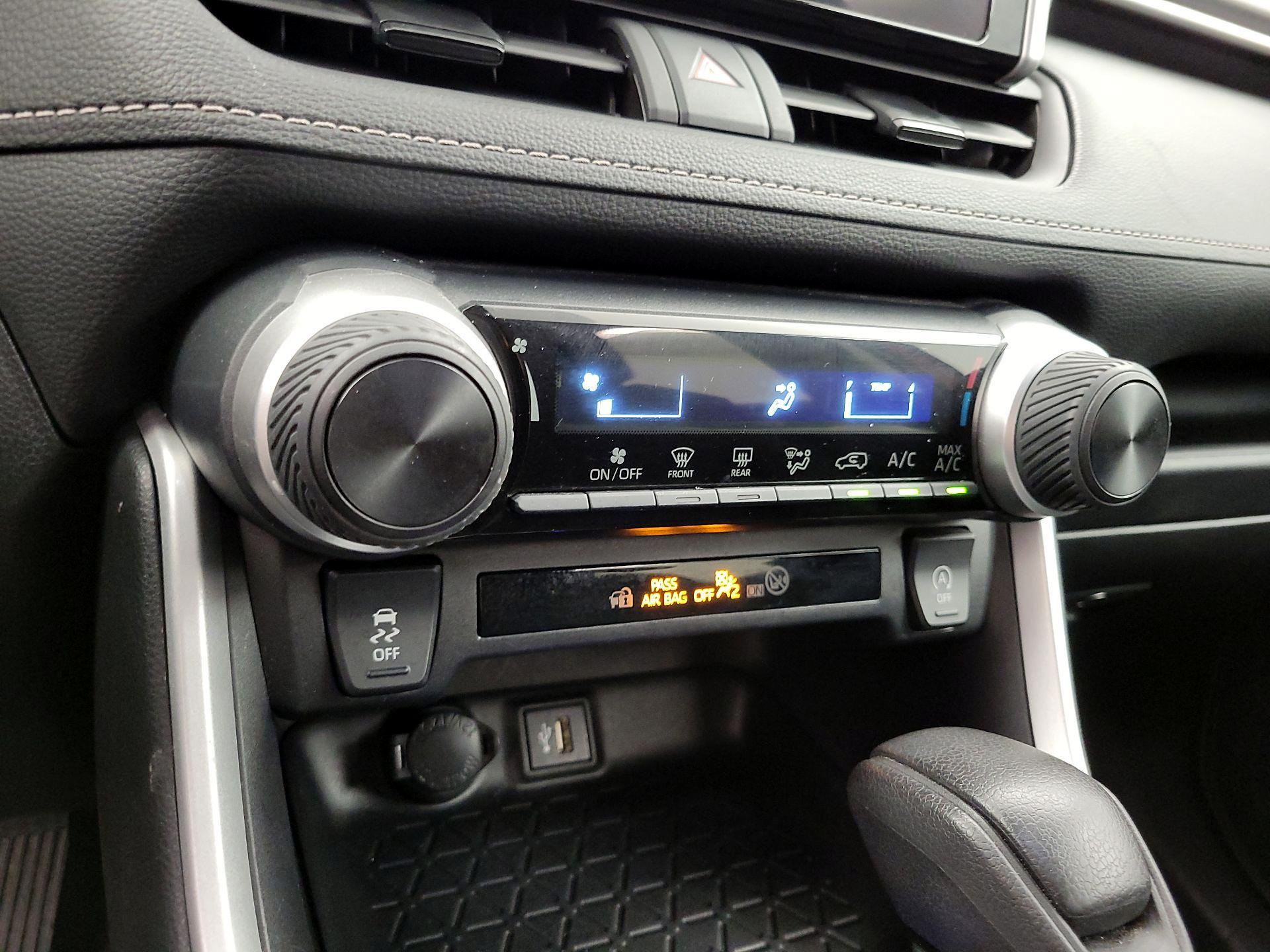 Thumbnail: 2024 Toyota RAV4 - 16