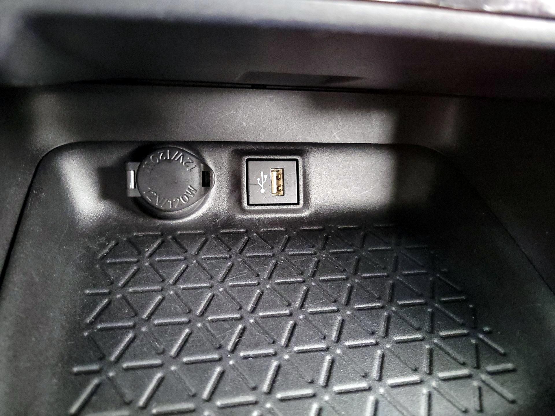 Thumbnail: 2024 Toyota RAV4 - 18