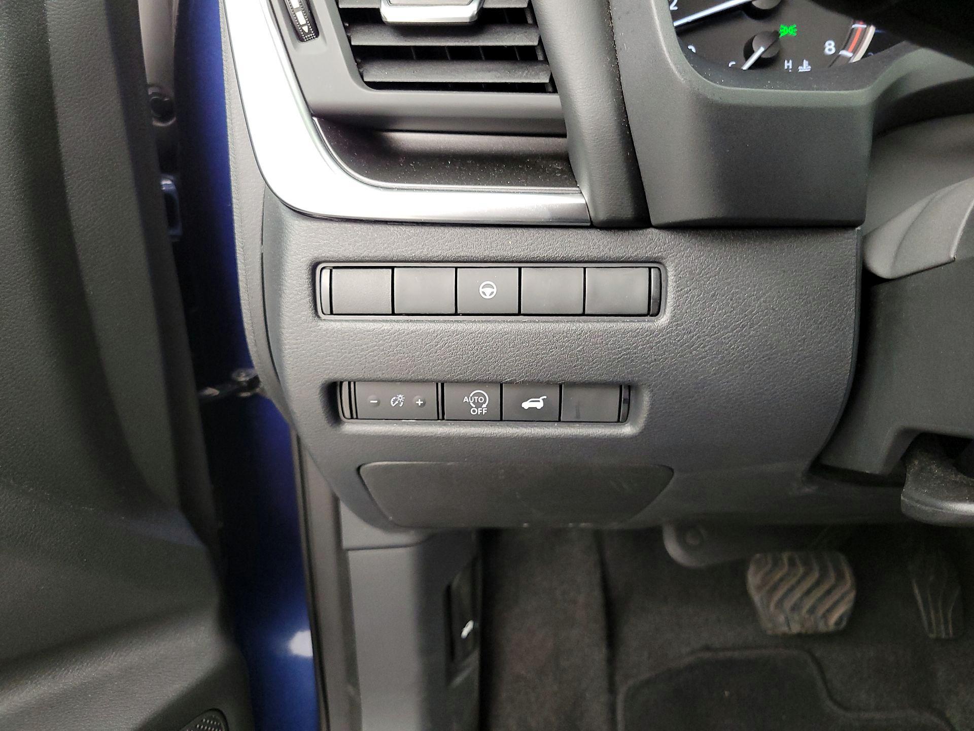 Thumbnail: 2023 Nissan Rogue - 13