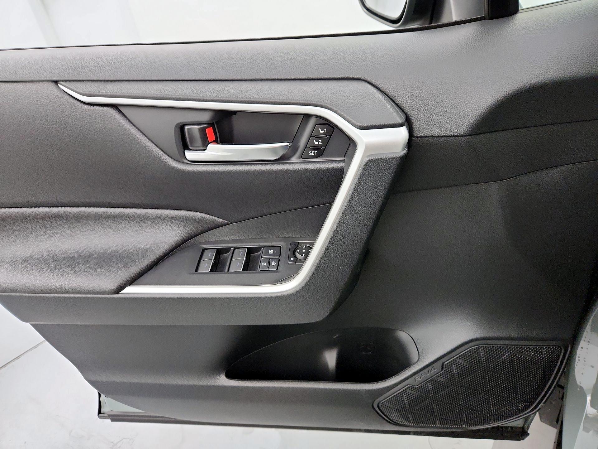 Thumbnail: 2023 Toyota RAV4 - 12