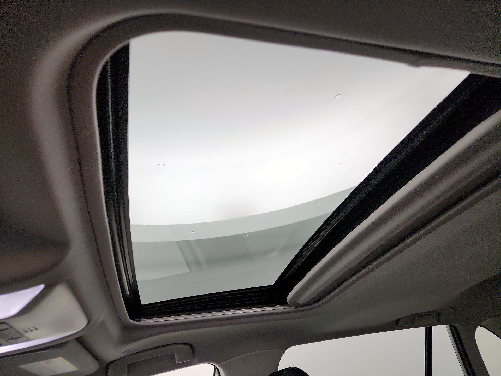 Thumbnail: 2023 Toyota RAV4 - 19