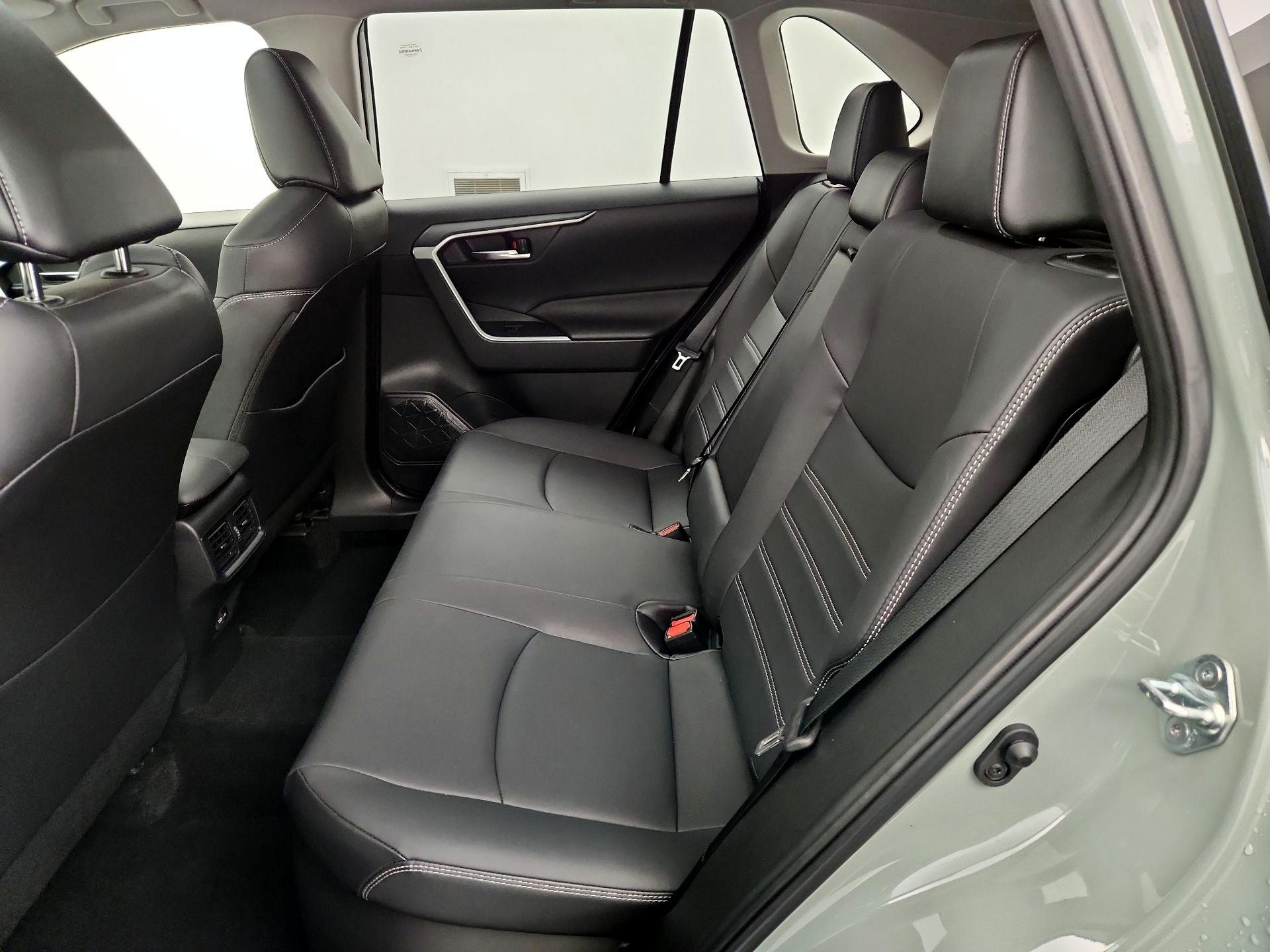 Thumbnail: 2023 Toyota RAV4 - 20