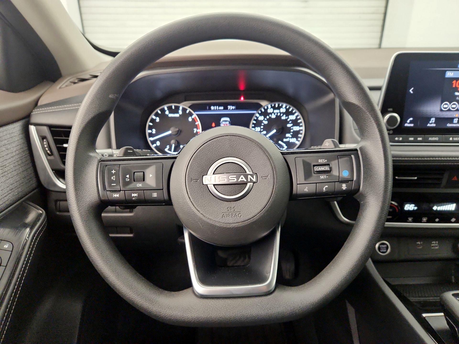 Thumbnail: 2023 Nissan Rogue - 10