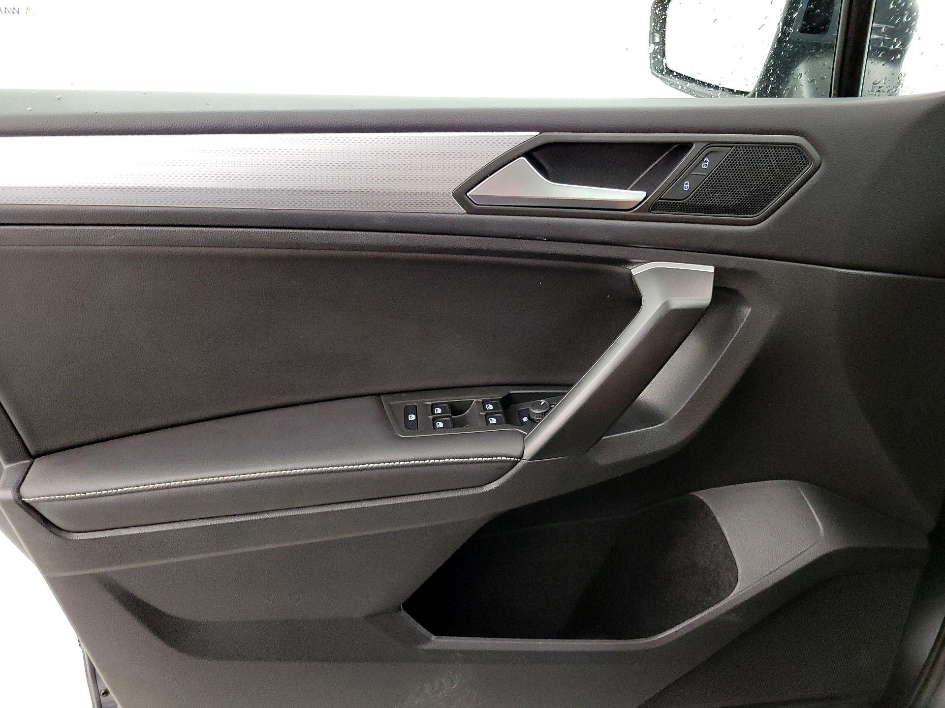 Thumbnail: 2024 Volkswagen Tiguan - 12