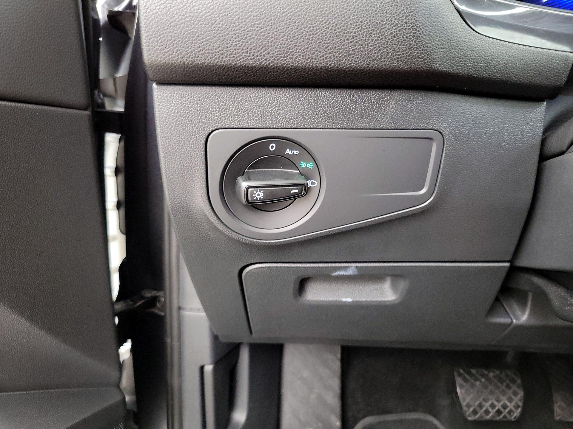 Thumbnail: 2024 Volkswagen Tiguan - 13