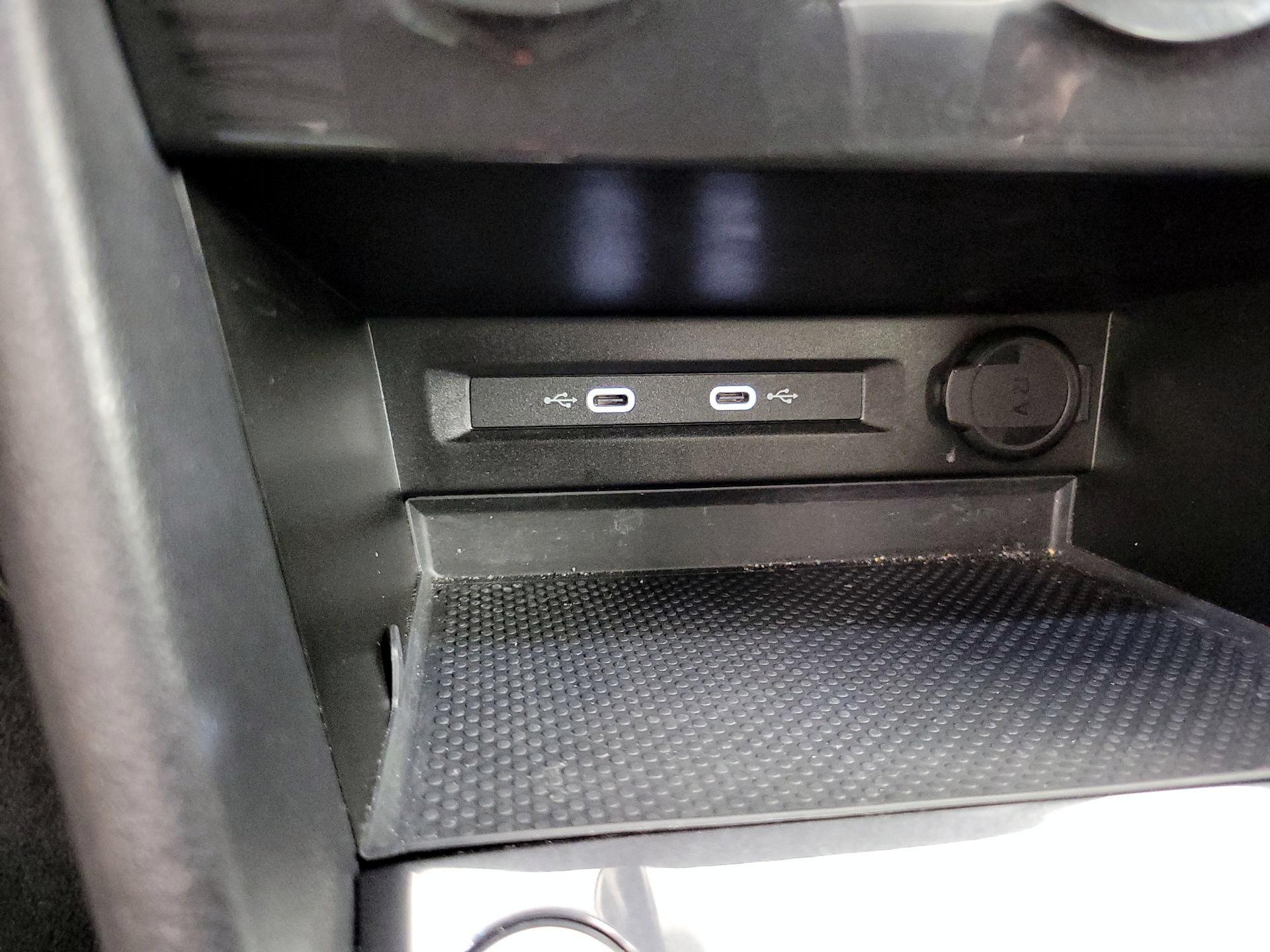 Thumbnail: 2024 Volkswagen Tiguan - 18