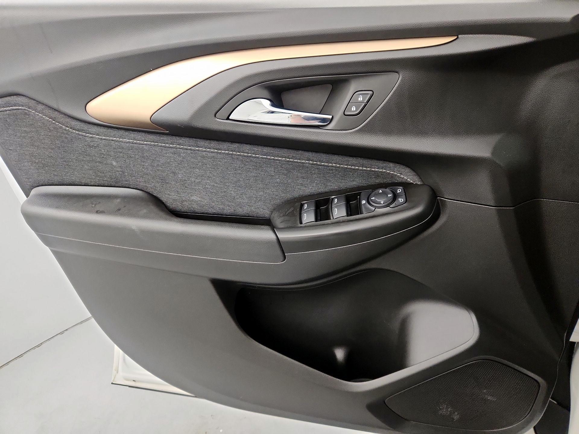 Thumbnail: 2021 Chevrolet TrailBlazer - 12