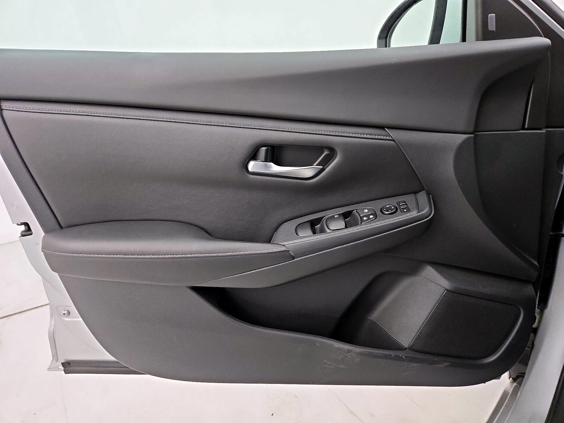 Thumbnail: 2023 Nissan Sentra - 12