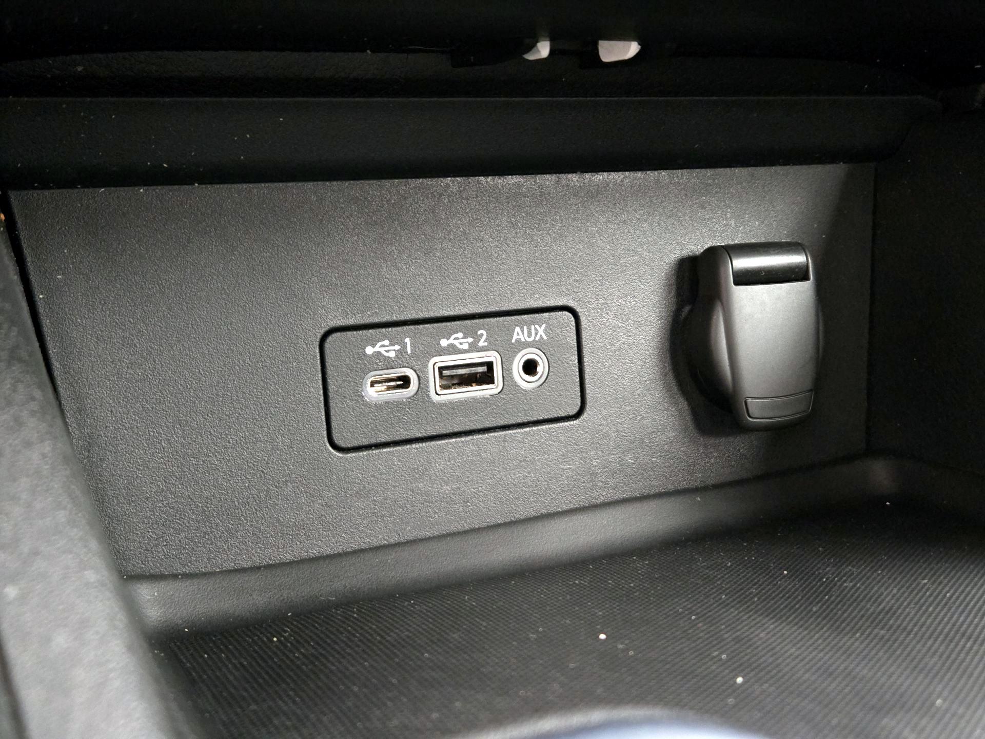 Thumbnail: 2023 Nissan Sentra - 18