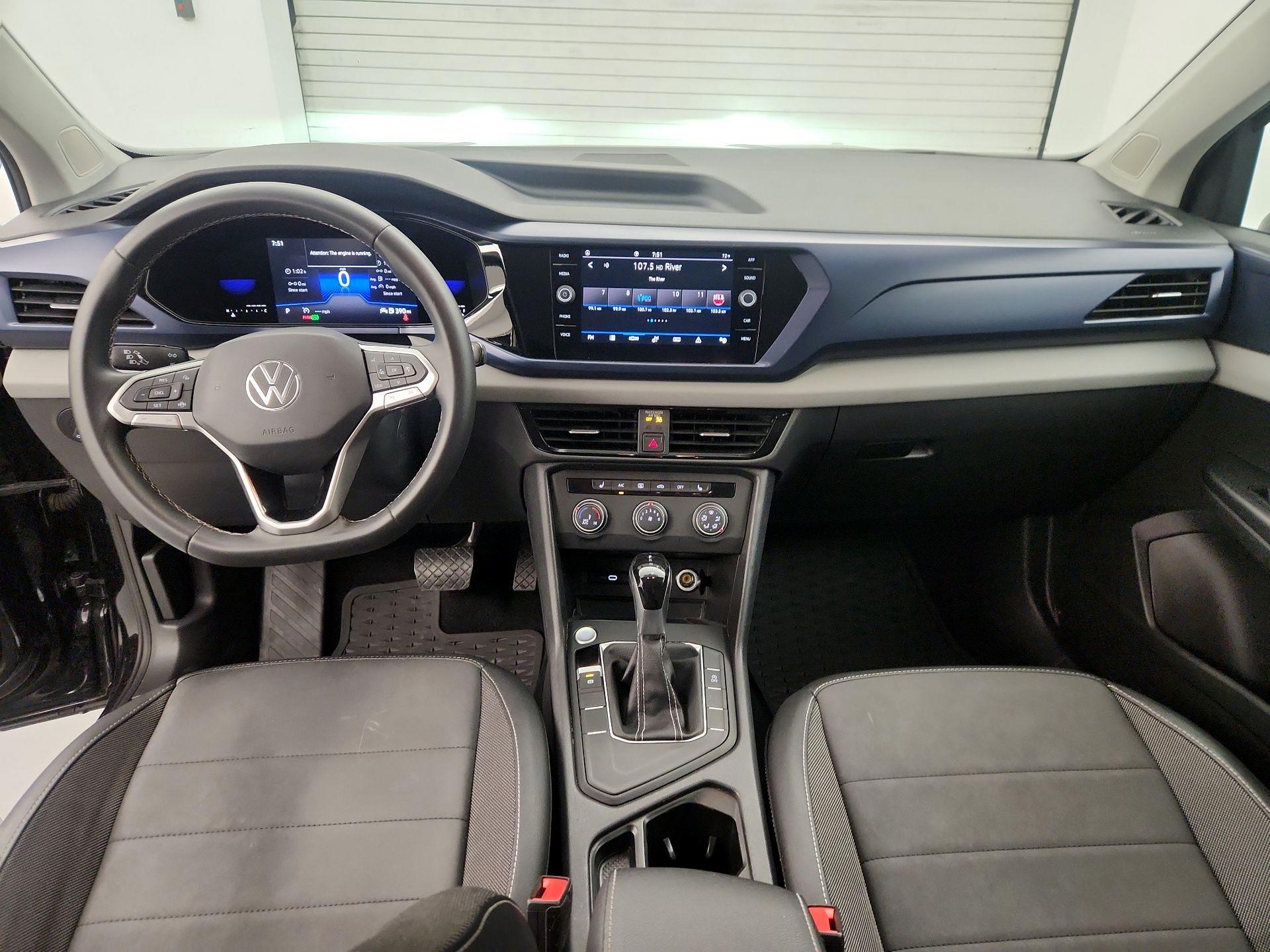 Thumbnail: 2022 Volkswagen Taos - 9