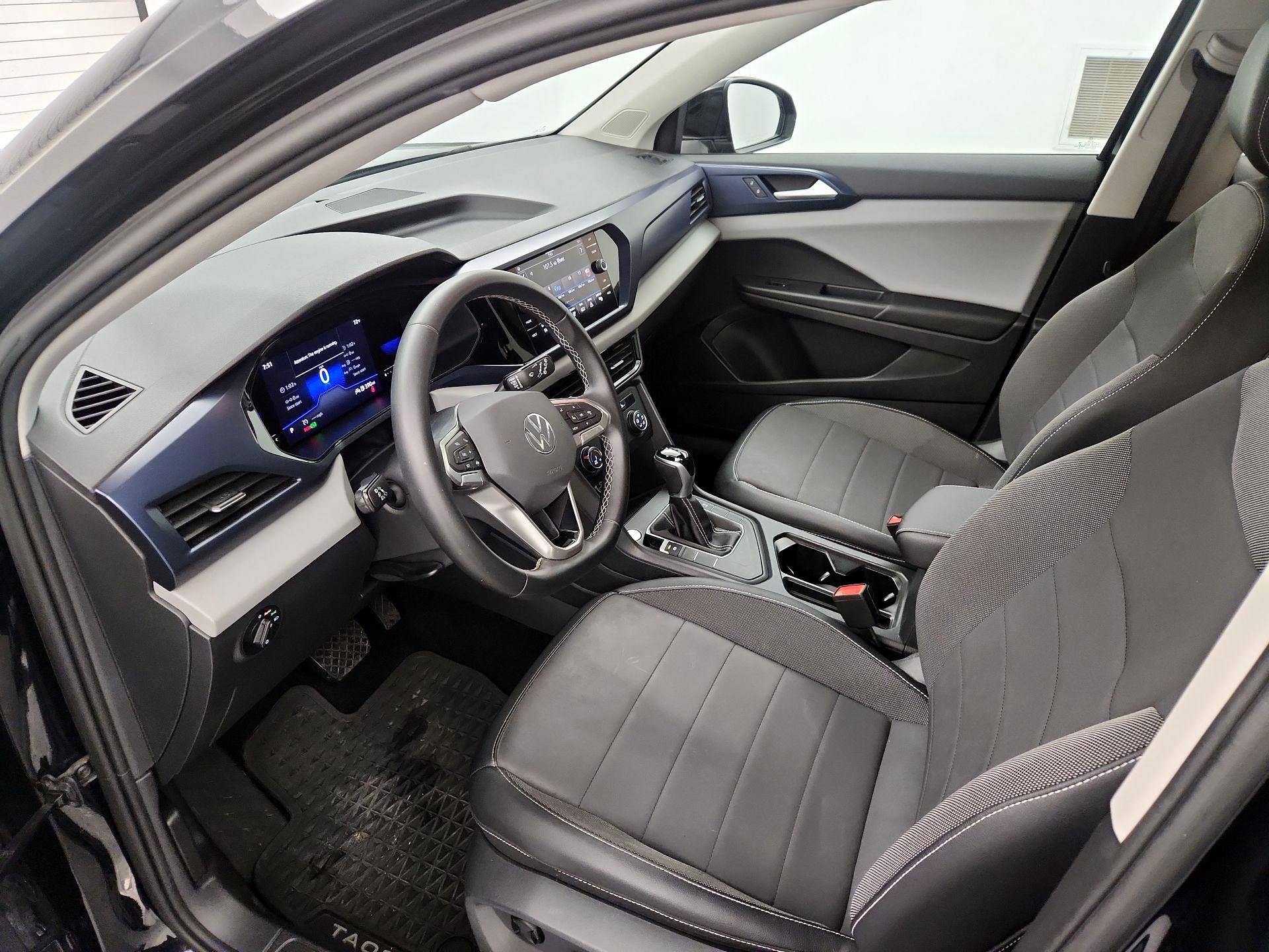 Thumbnail: 2022 Volkswagen Taos - 11