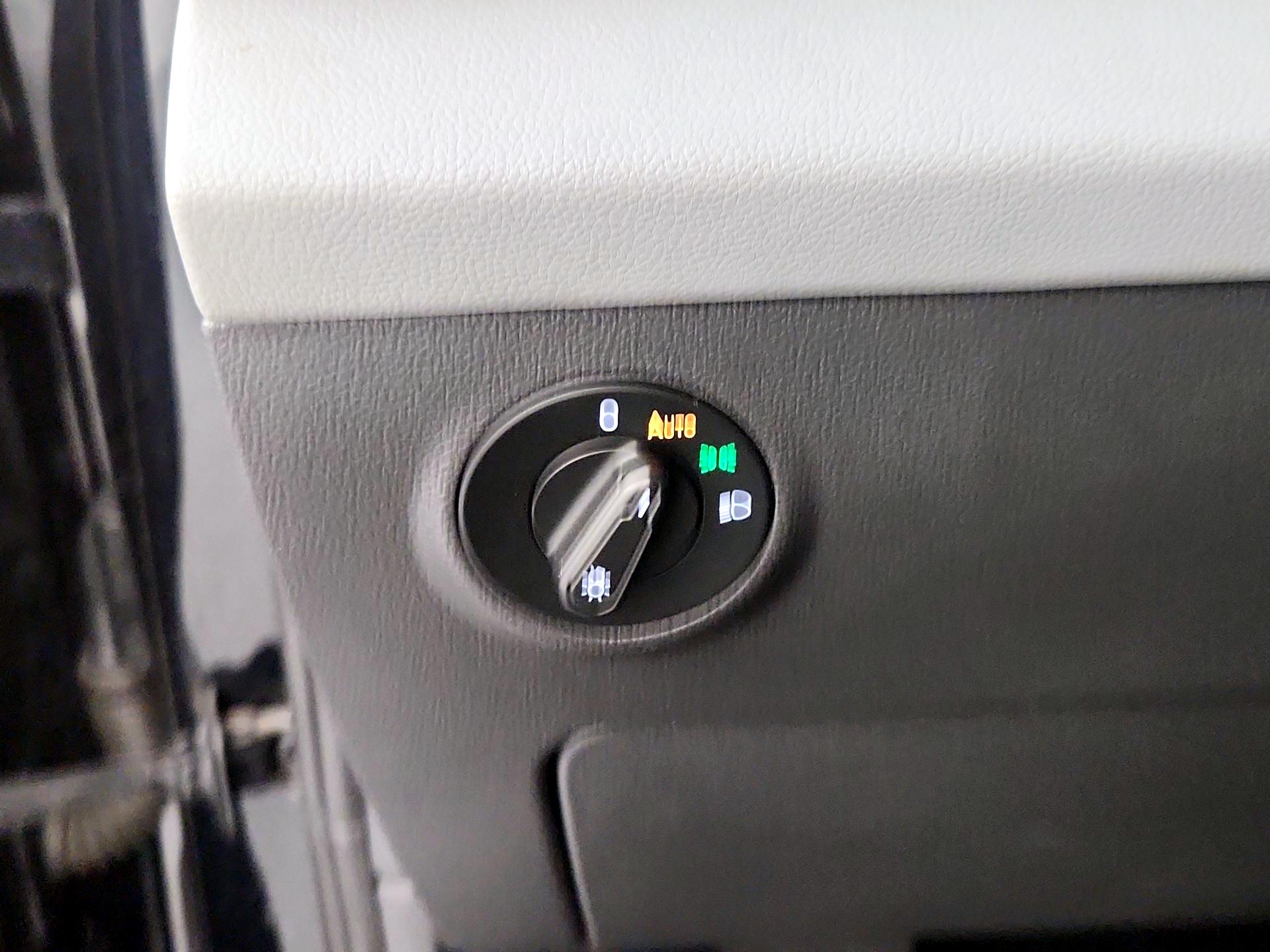 Thumbnail: 2022 Volkswagen Taos - 13