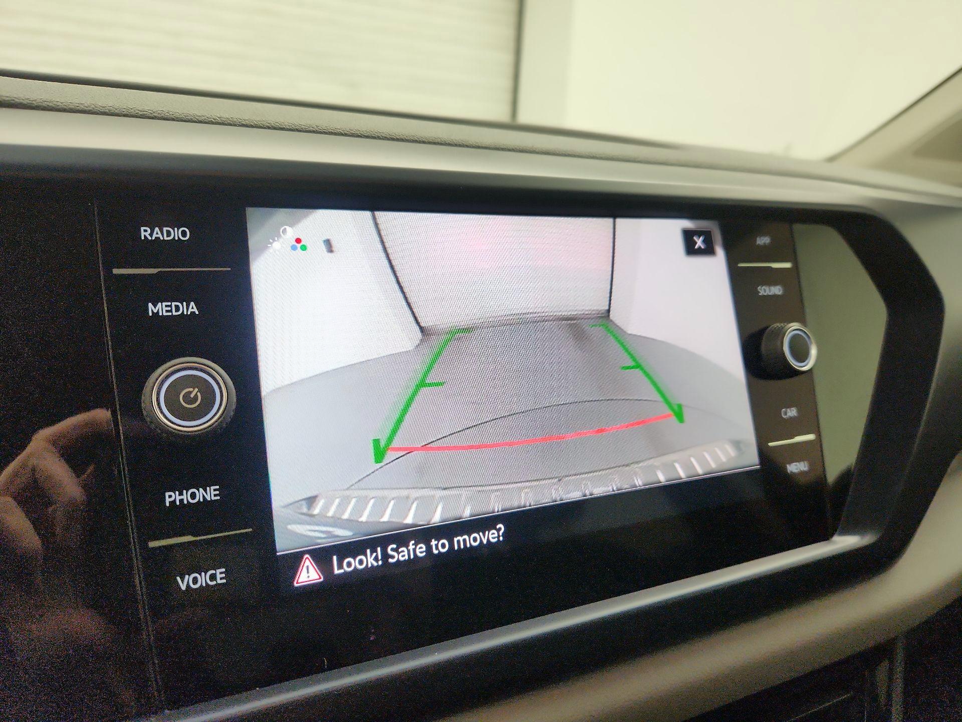 Thumbnail: 2022 Volkswagen Taos - 14