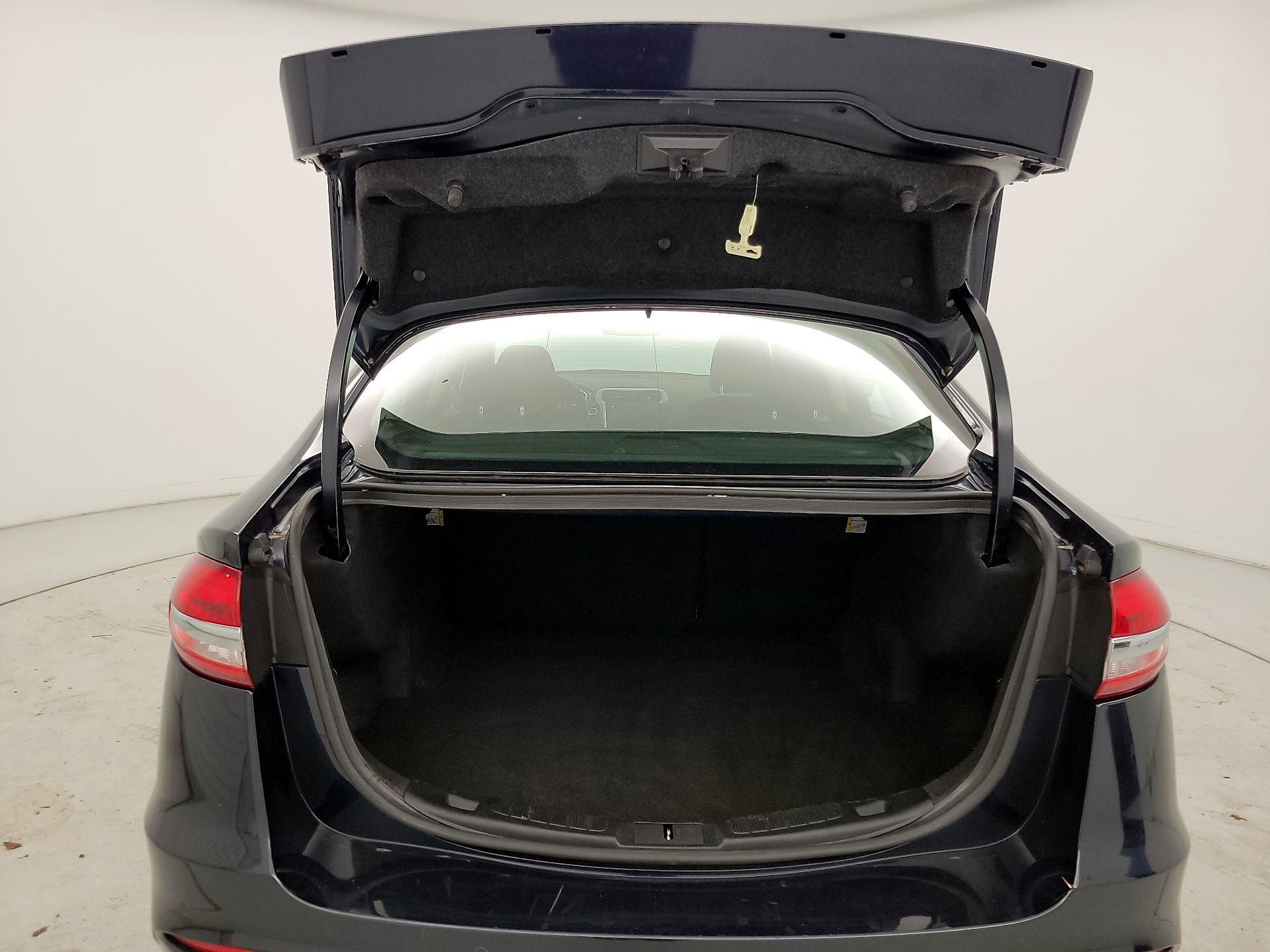 Thumbnail: 2020 Ford Fusion - 20