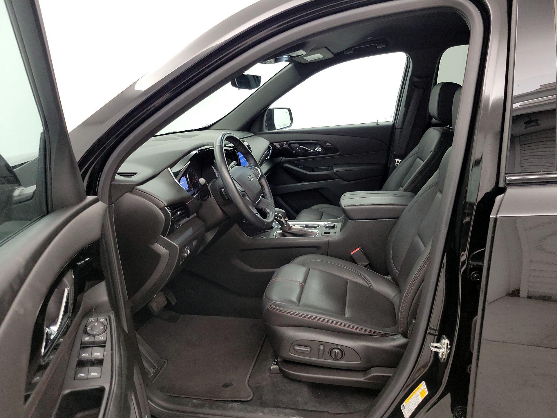 Thumbnail: 2023 Chevrolet Traverse - 11