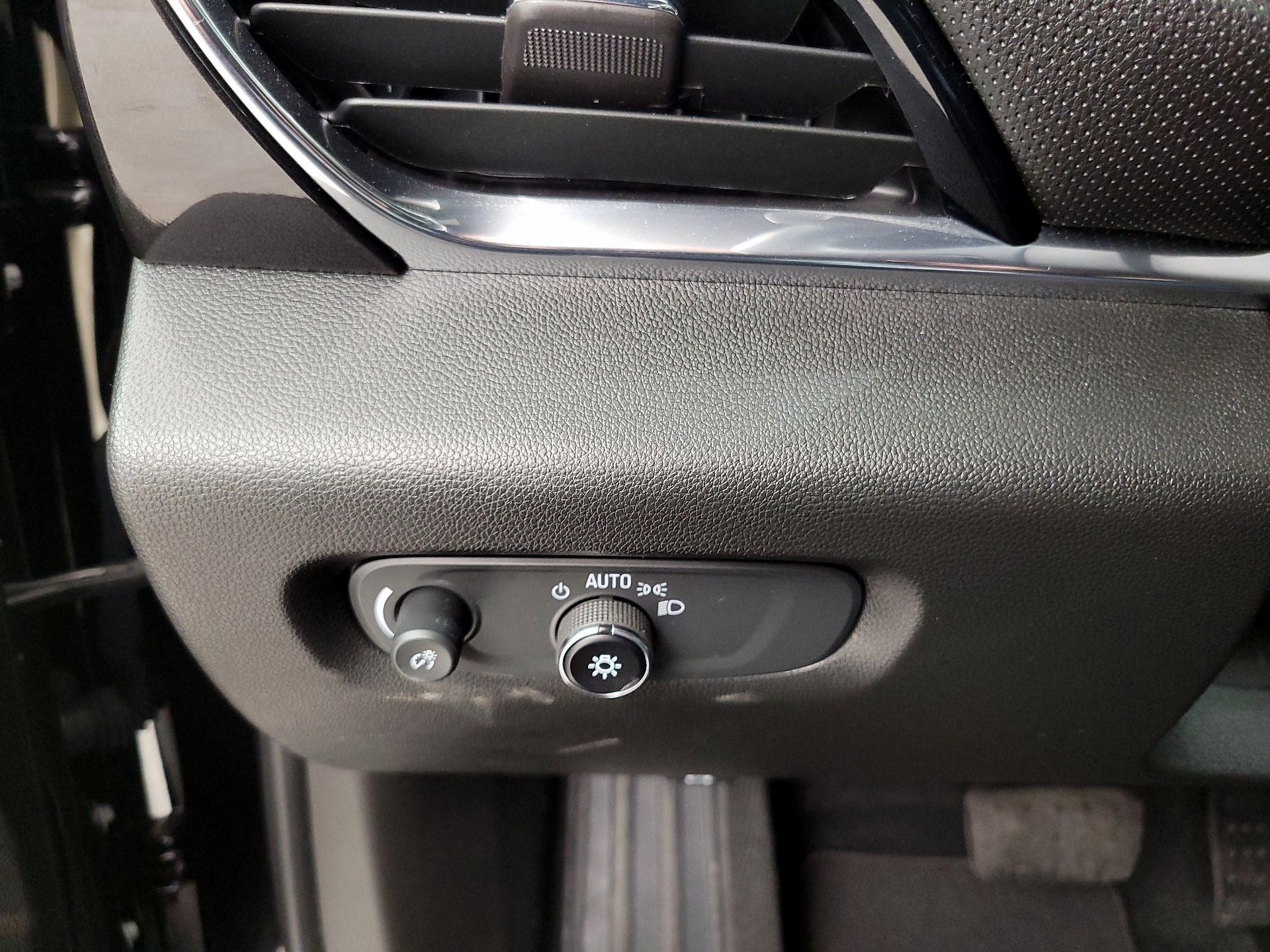 Thumbnail: 2023 Chevrolet Traverse - 13