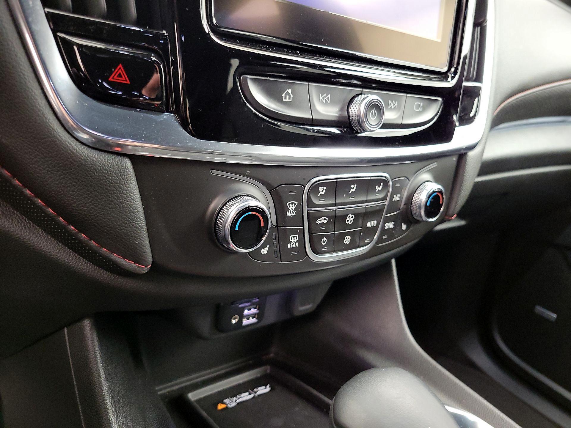 Thumbnail: 2023 Chevrolet Traverse - 17