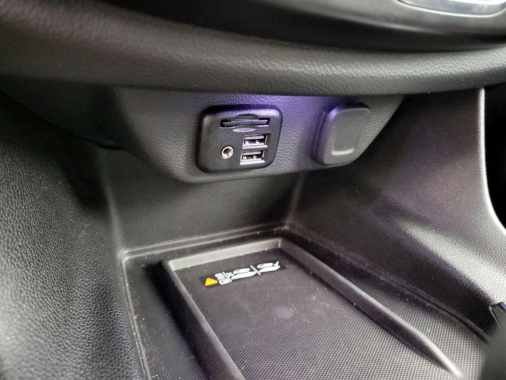 Thumbnail: 2023 Chevrolet Traverse - 19