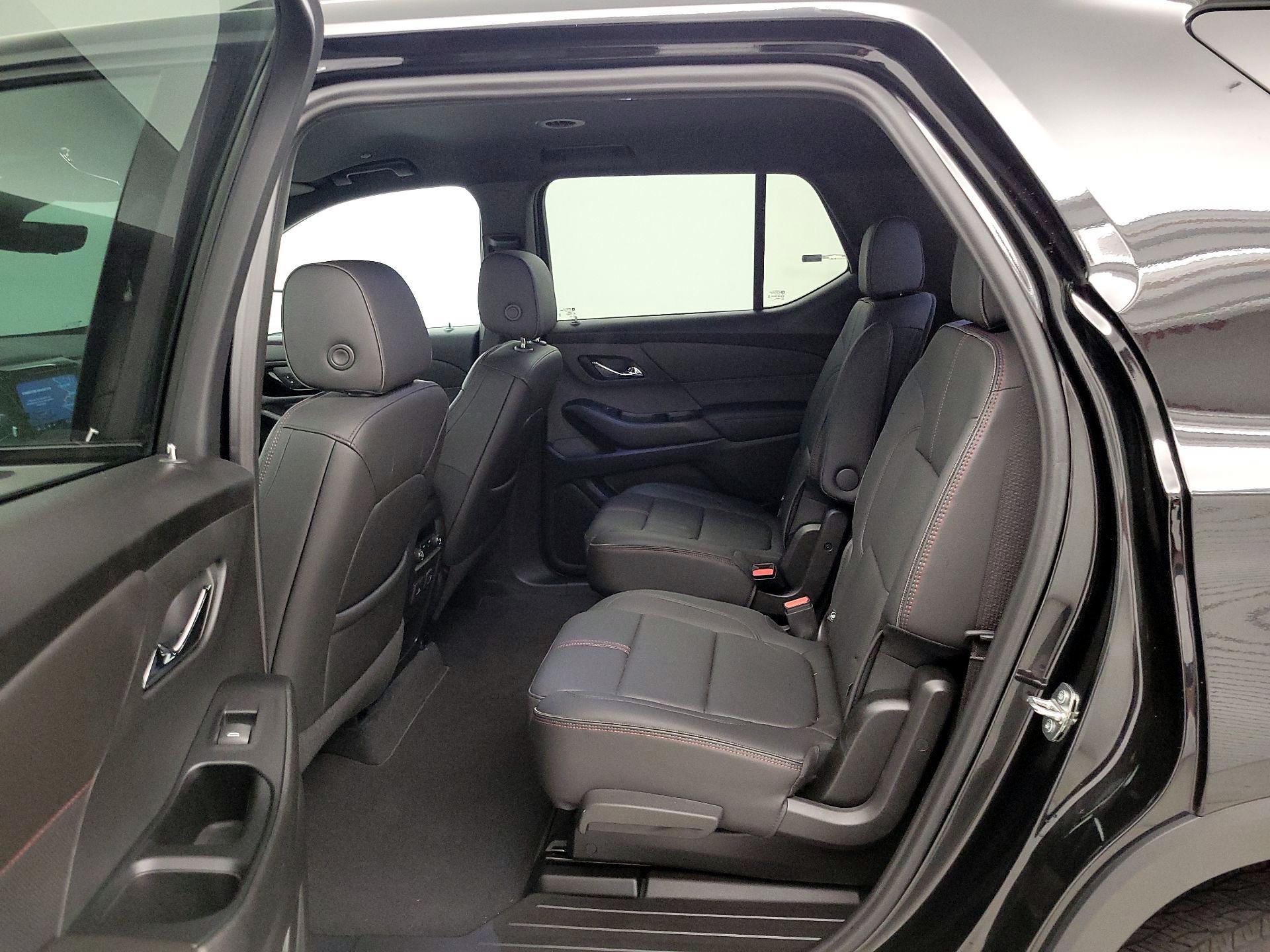 Thumbnail: 2023 Chevrolet Traverse - 20