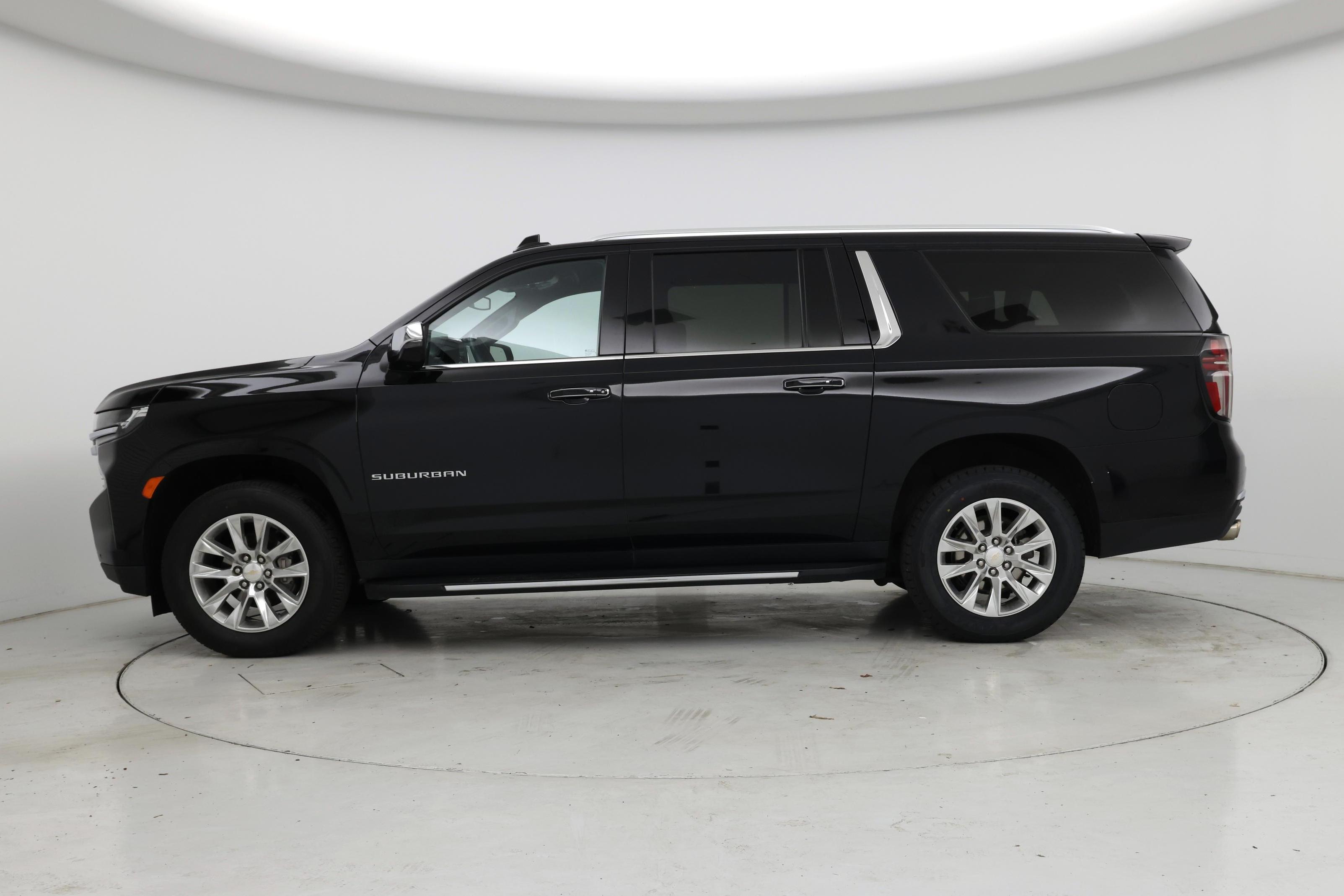 Thumbnail: 2023 Chevrolet Suburban - 3