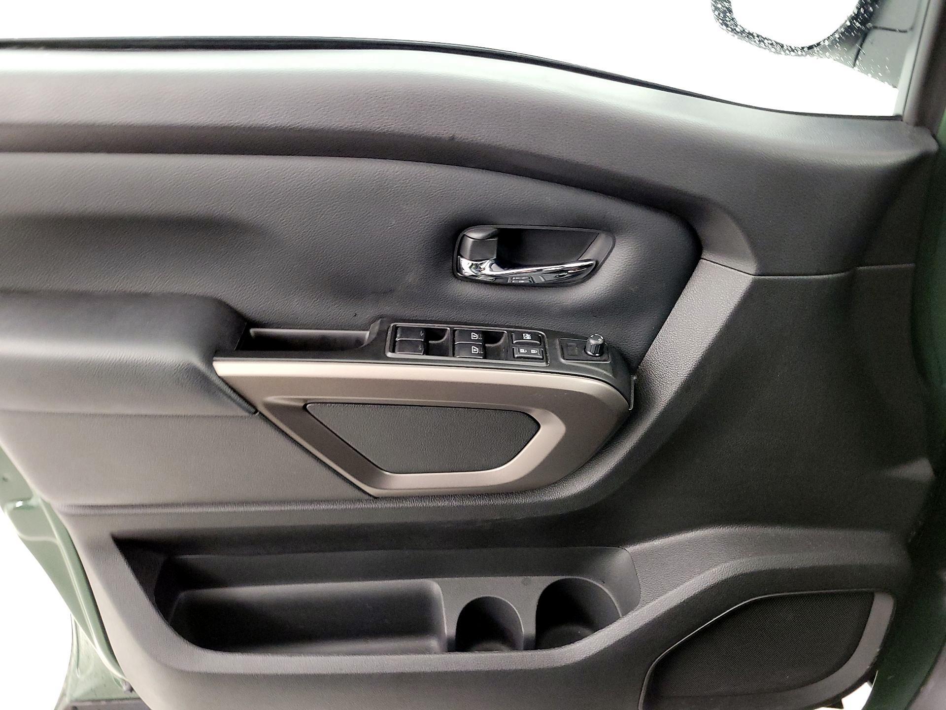 Thumbnail: 2024 Nissan Titan - 12