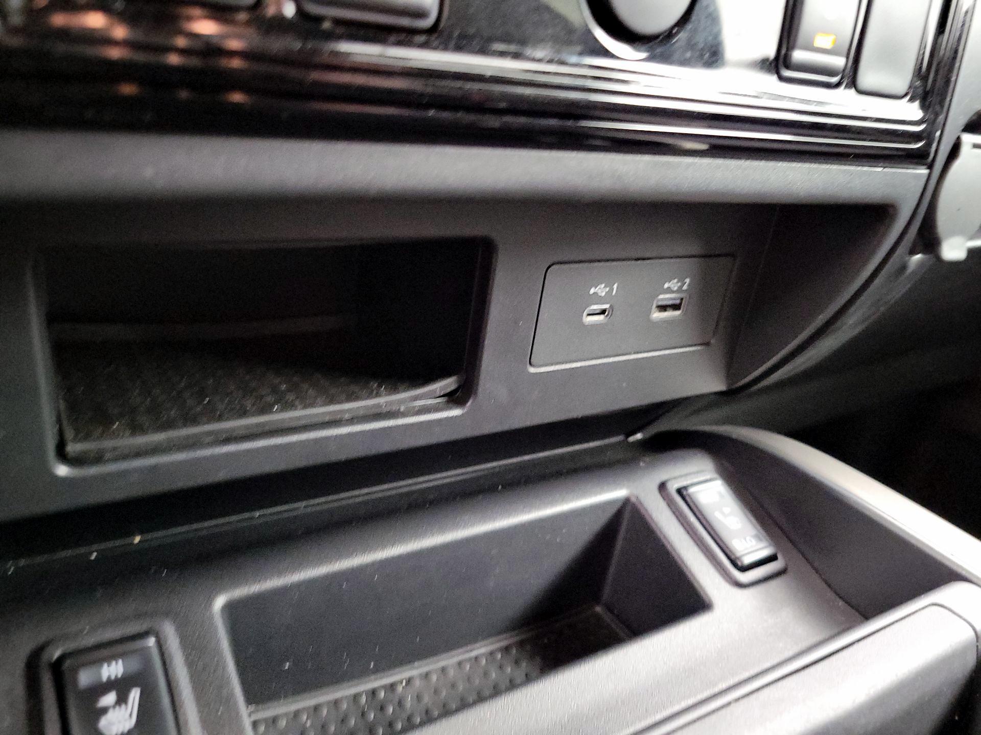 Thumbnail: 2024 Nissan Titan - 18