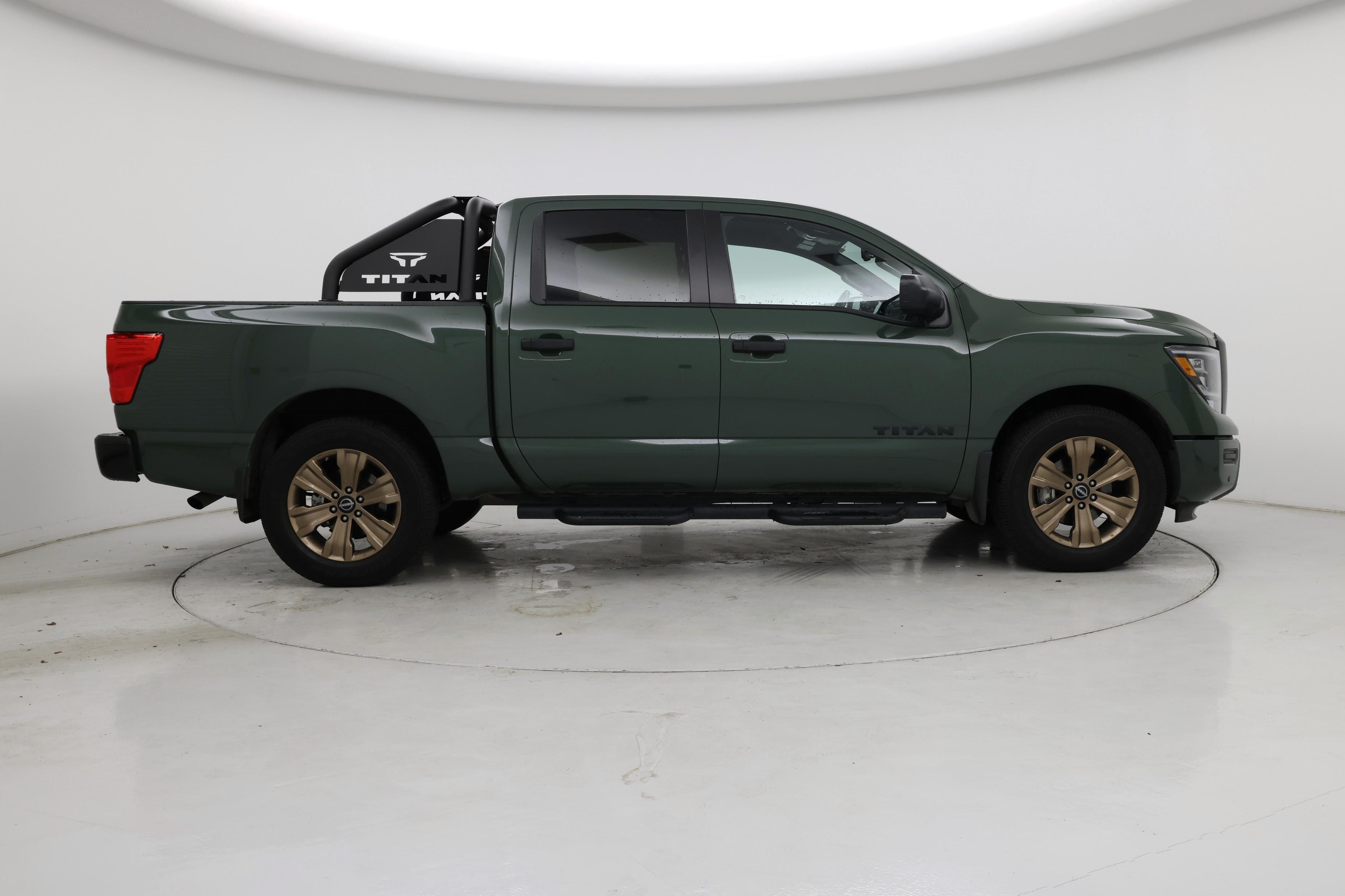 Thumbnail: 2024 Nissan Titan - 7