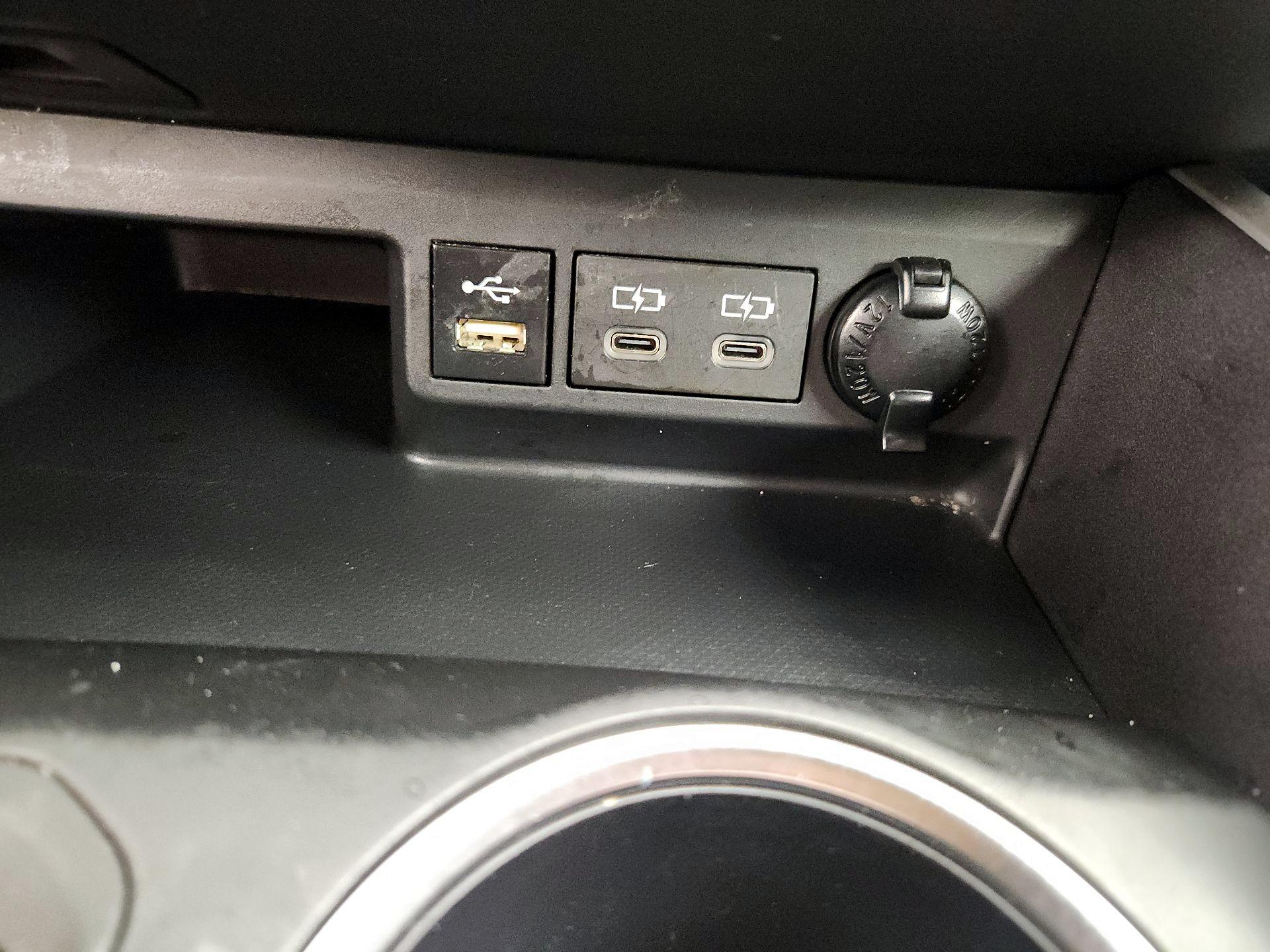 Thumbnail: 2022 Toyota Highlander - 19