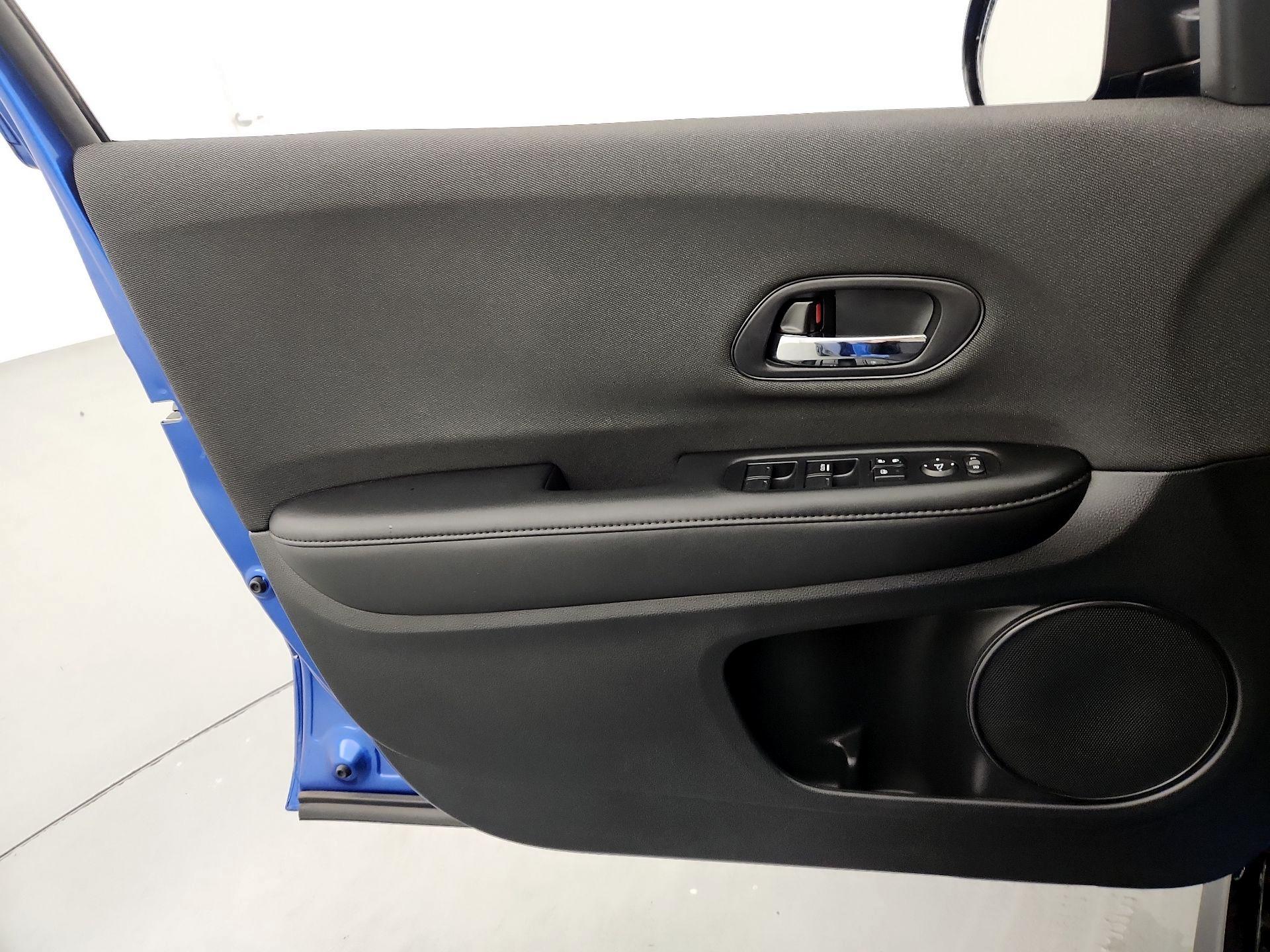 Thumbnail: 2022 Honda HR-V - 12