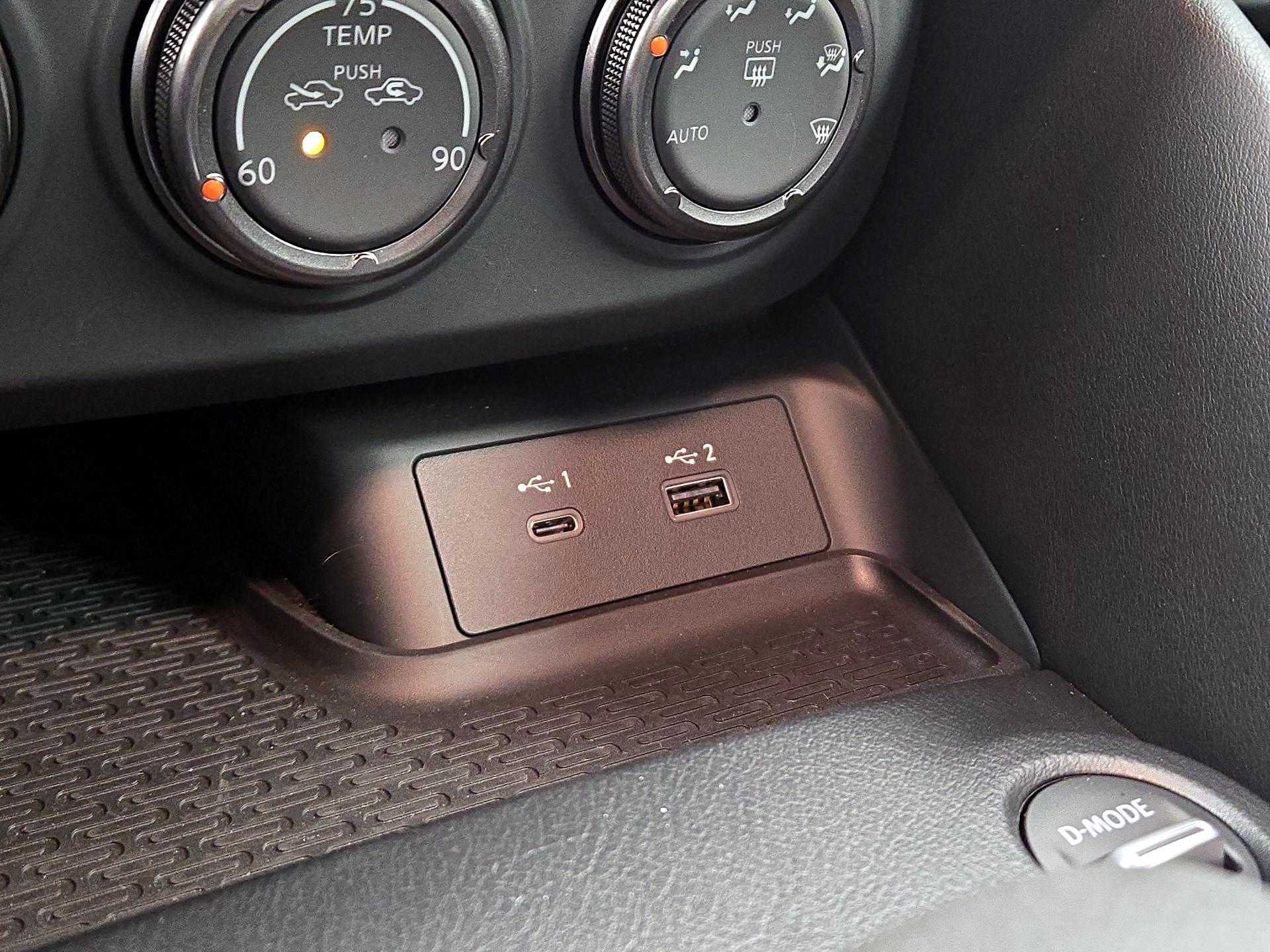 Thumbnail: 2023 Nissan Z - 18