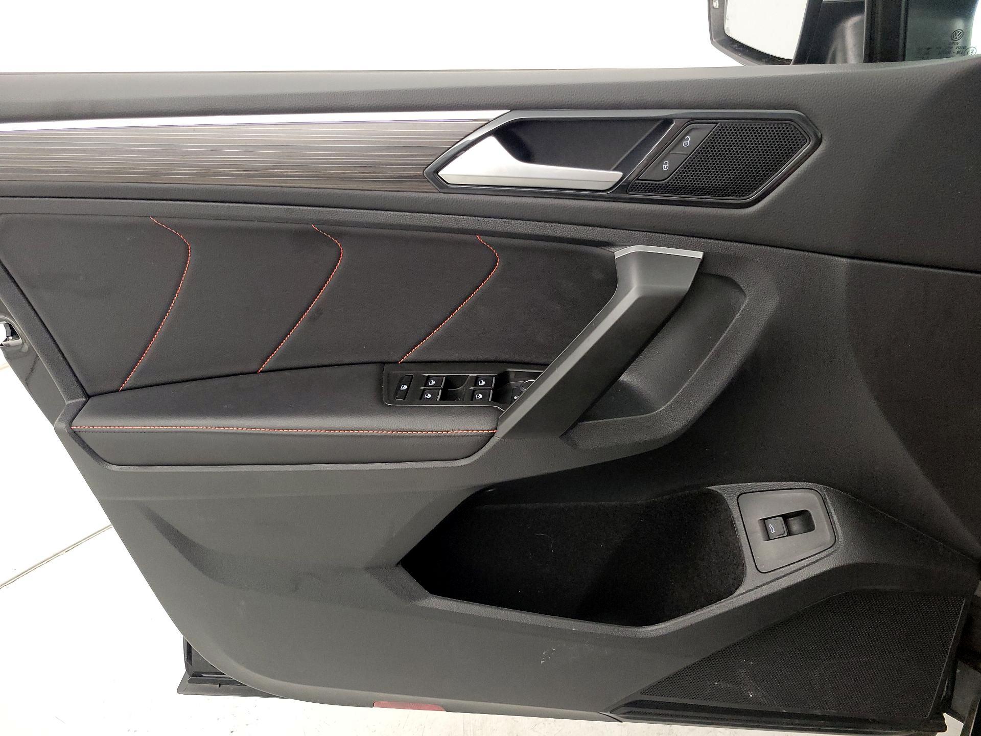 Thumbnail: 2024 Volkswagen Tiguan - 12