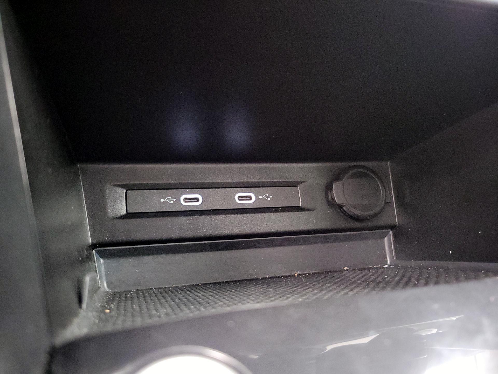 Thumbnail: 2024 Volkswagen Tiguan - 18