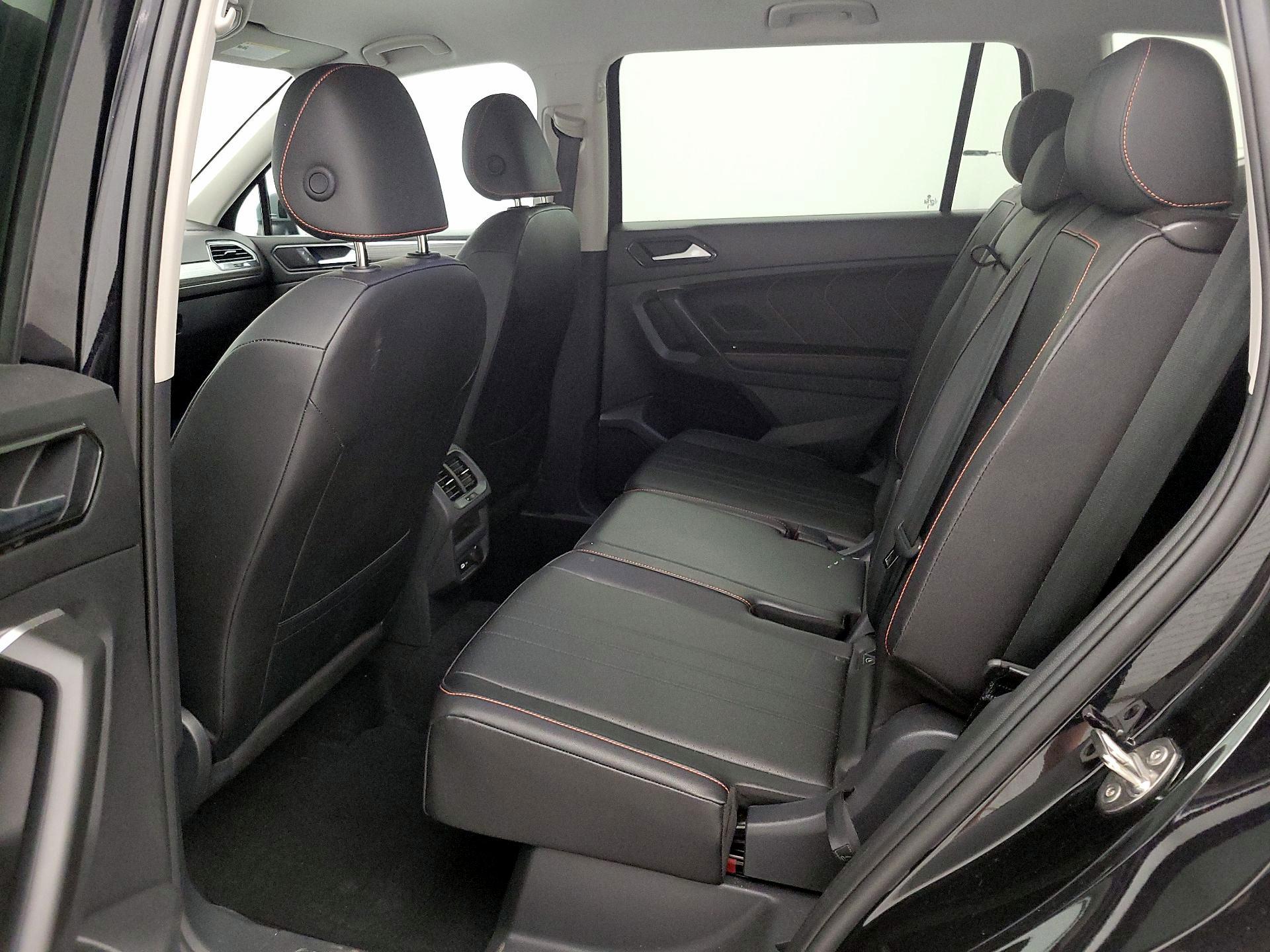 Thumbnail: 2024 Volkswagen Tiguan - 19