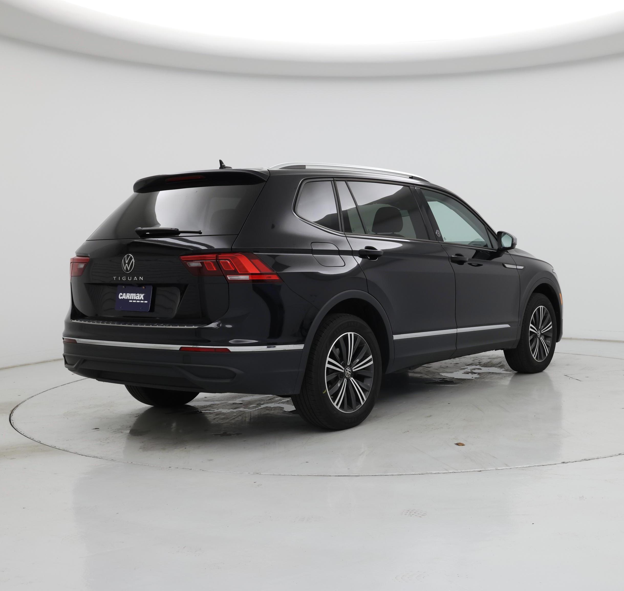 Thumbnail: 2024 Volkswagen Tiguan - 8