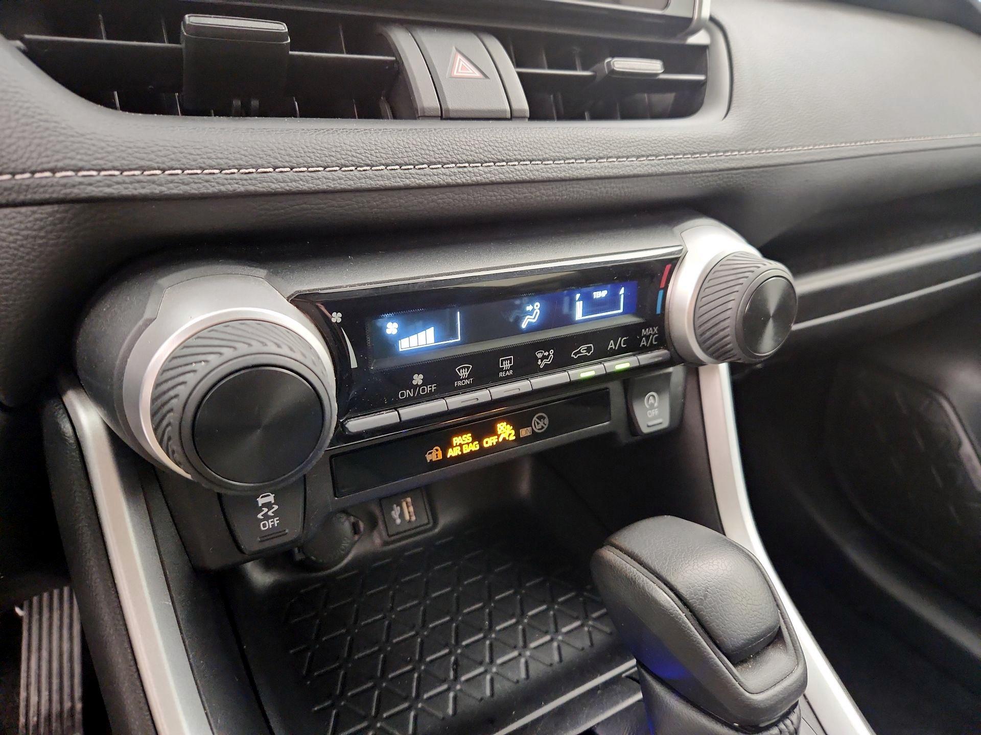 Thumbnail: 2024 Toyota RAV4 - 16