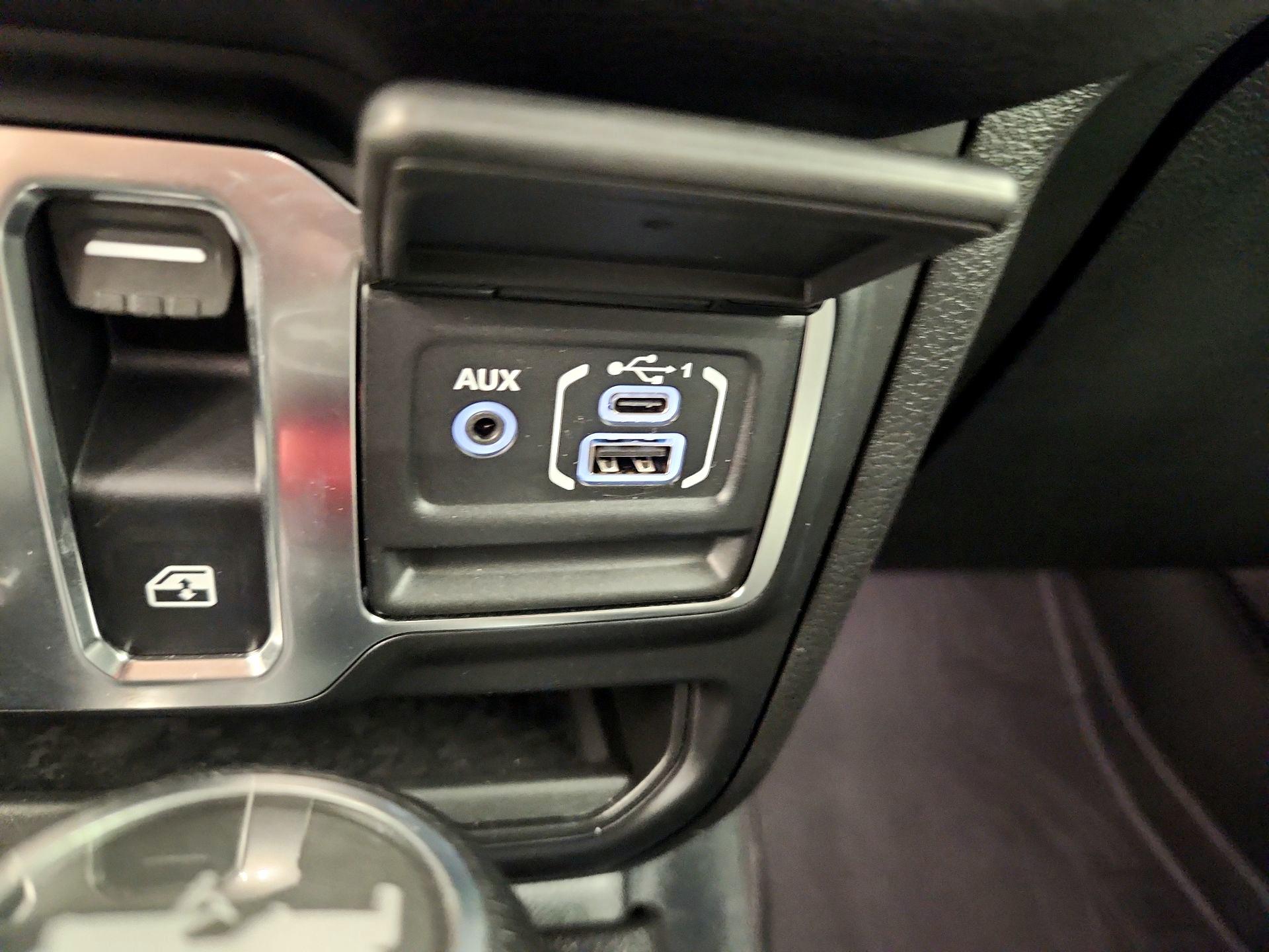 Thumbnail: 2024 Jeep Wrangler - 18