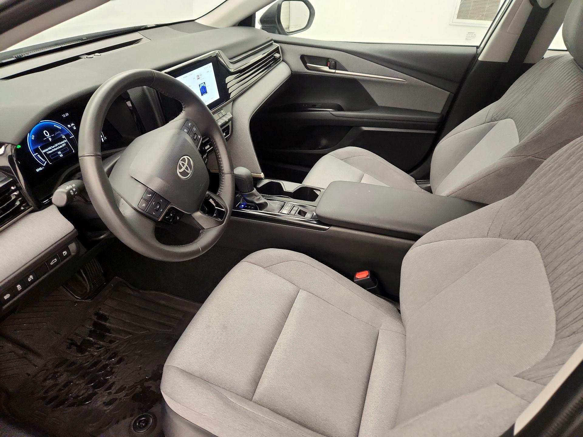 Thumbnail: 2025 Toyota Camry - 11