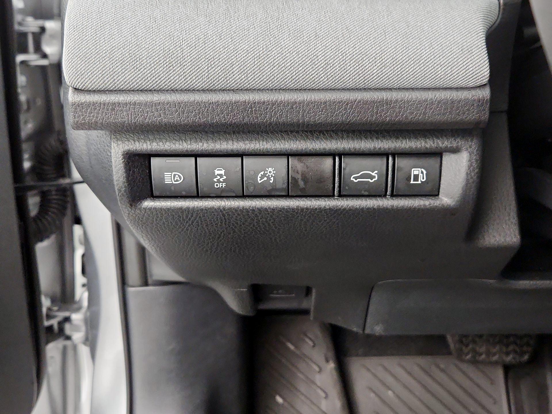 Thumbnail: 2025 Toyota Camry - 13