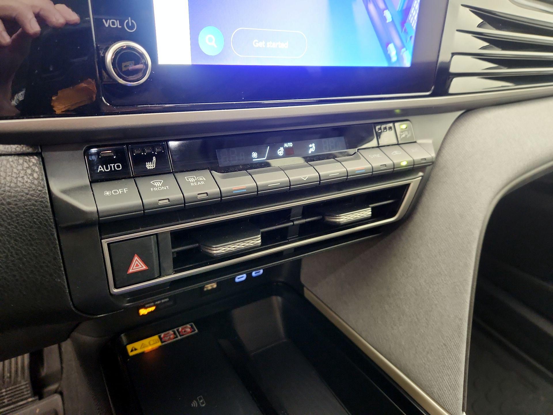 Thumbnail: 2025 Toyota Camry - 16