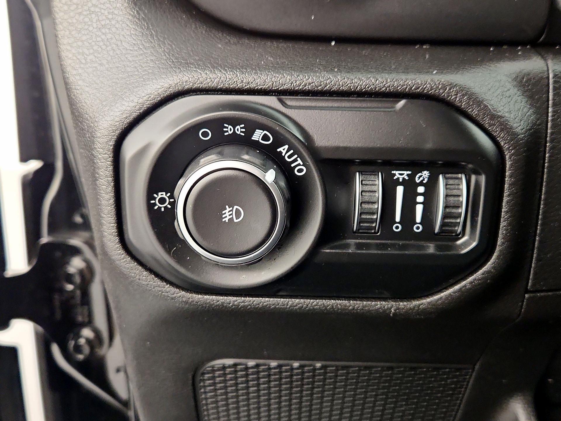 Thumbnail: 2021 Jeep Wrangler - 13