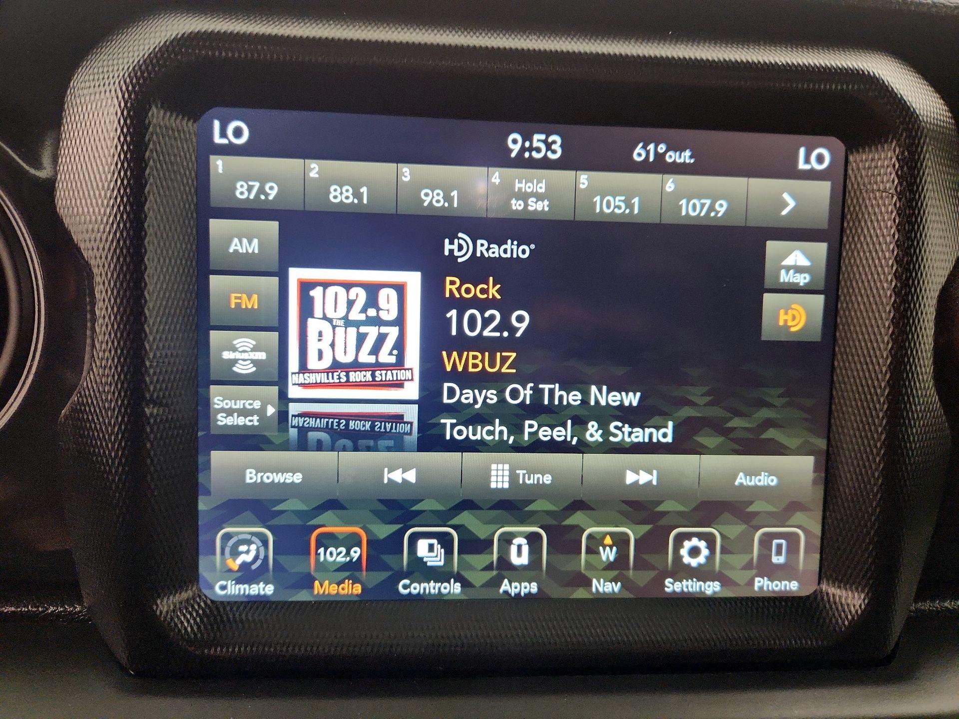 Thumbnail: 2021 Jeep Wrangler - 15