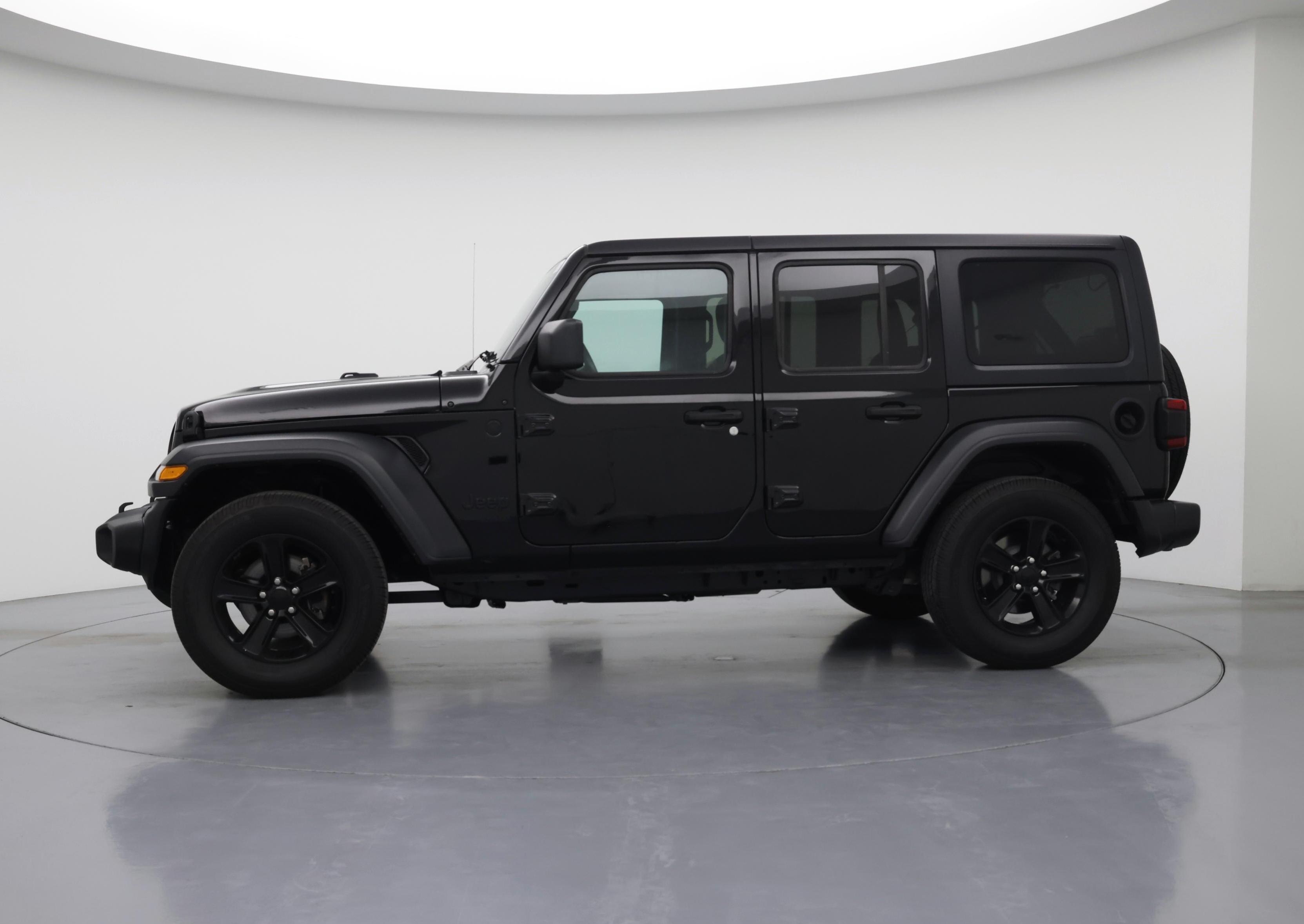 Thumbnail: 2021 Jeep Wrangler - 3
