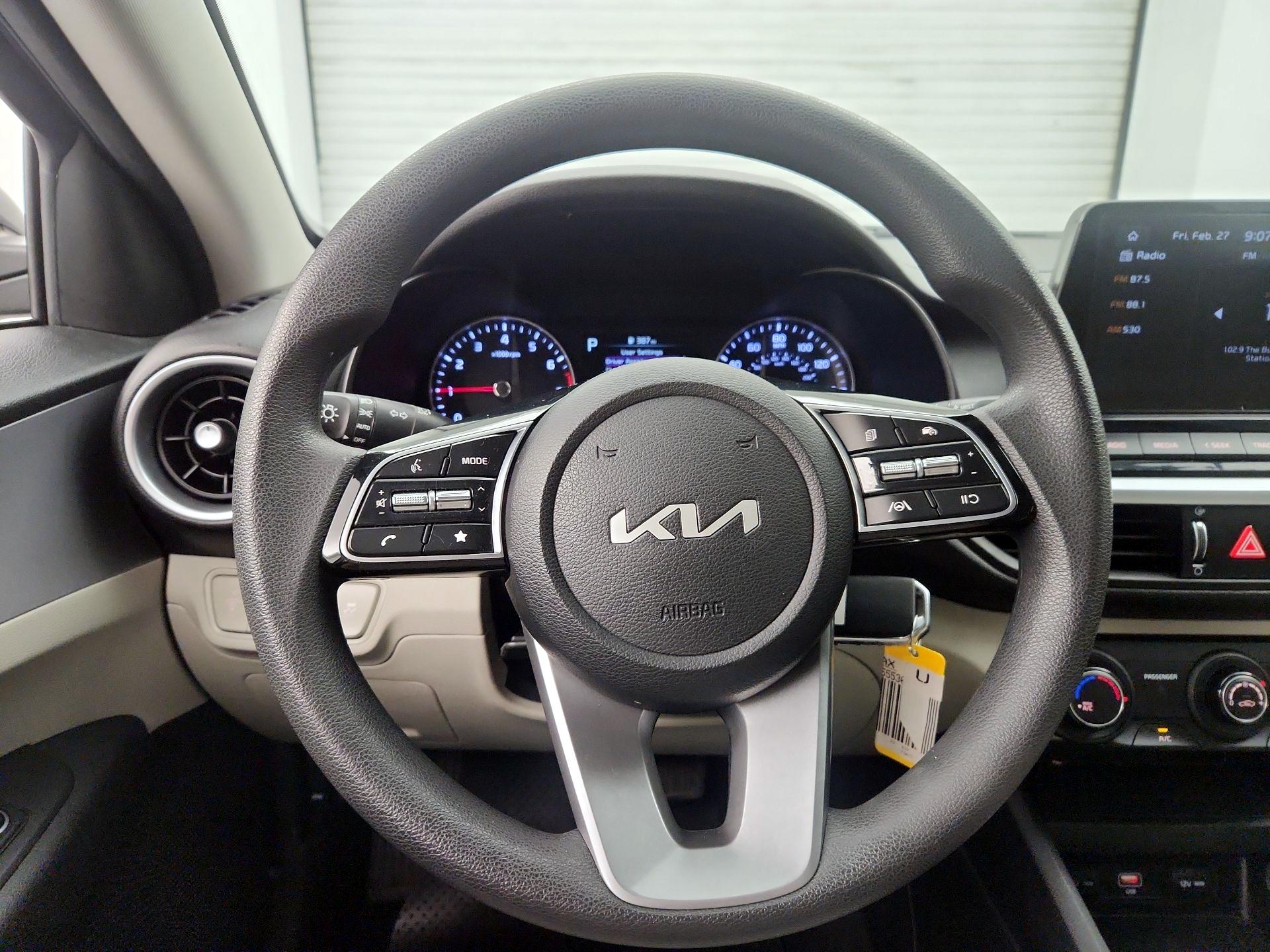 Thumbnail: 2023 Kia Forte - 10