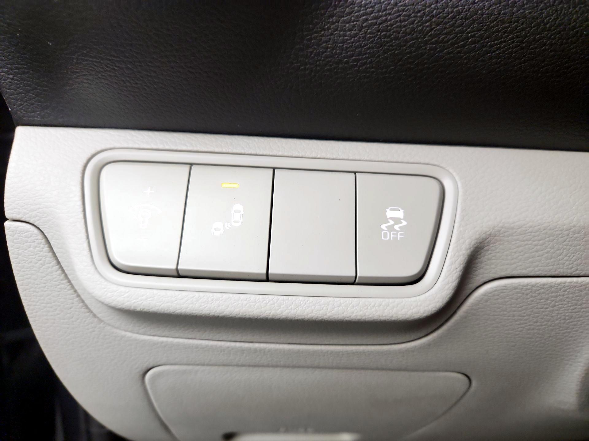 Thumbnail: 2023 Kia Forte - 13