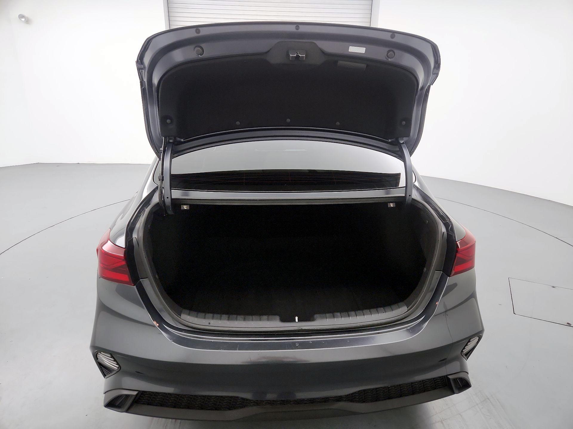 Thumbnail: 2023 Kia Forte - 20