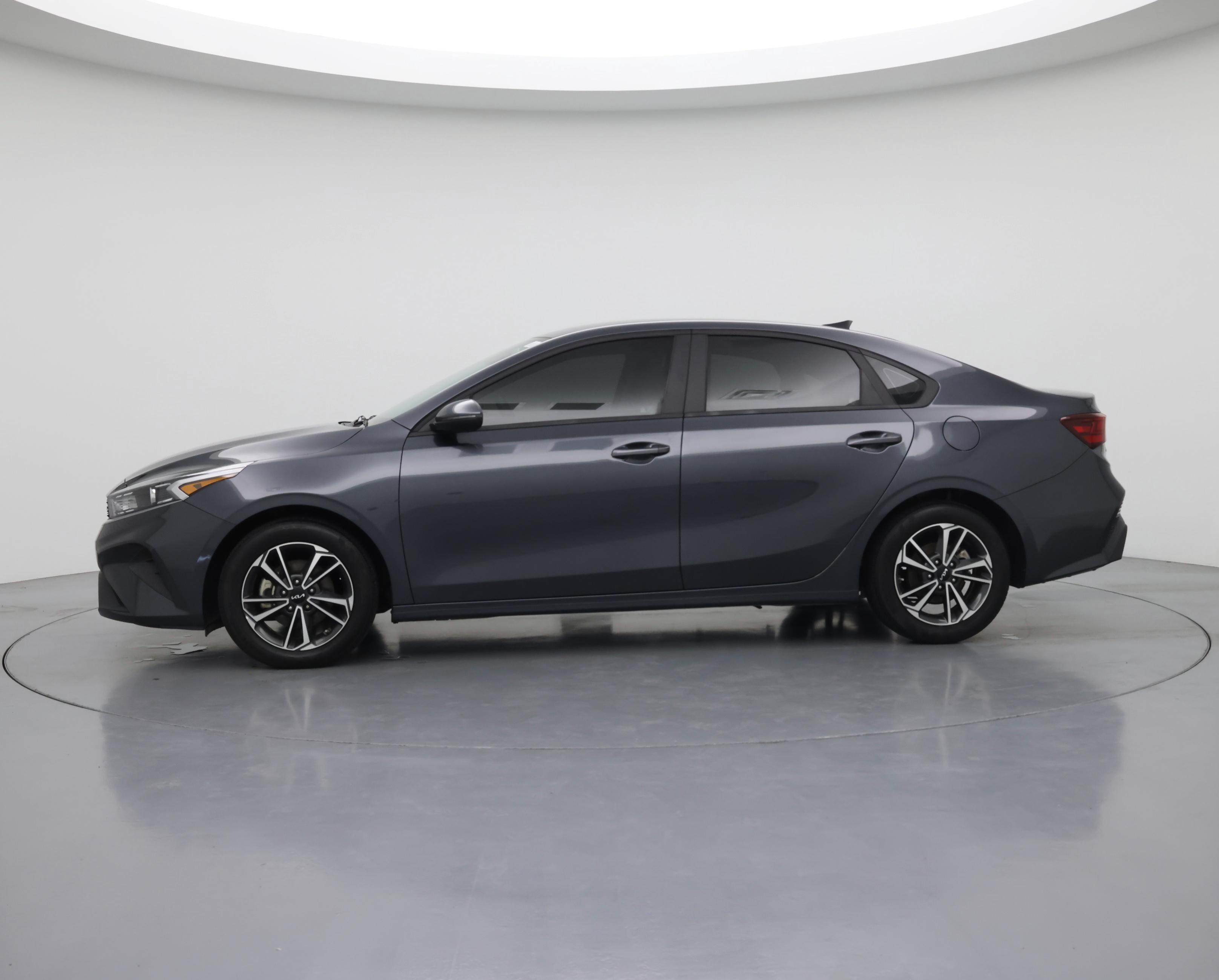 Thumbnail: 2023 Kia Forte - 3