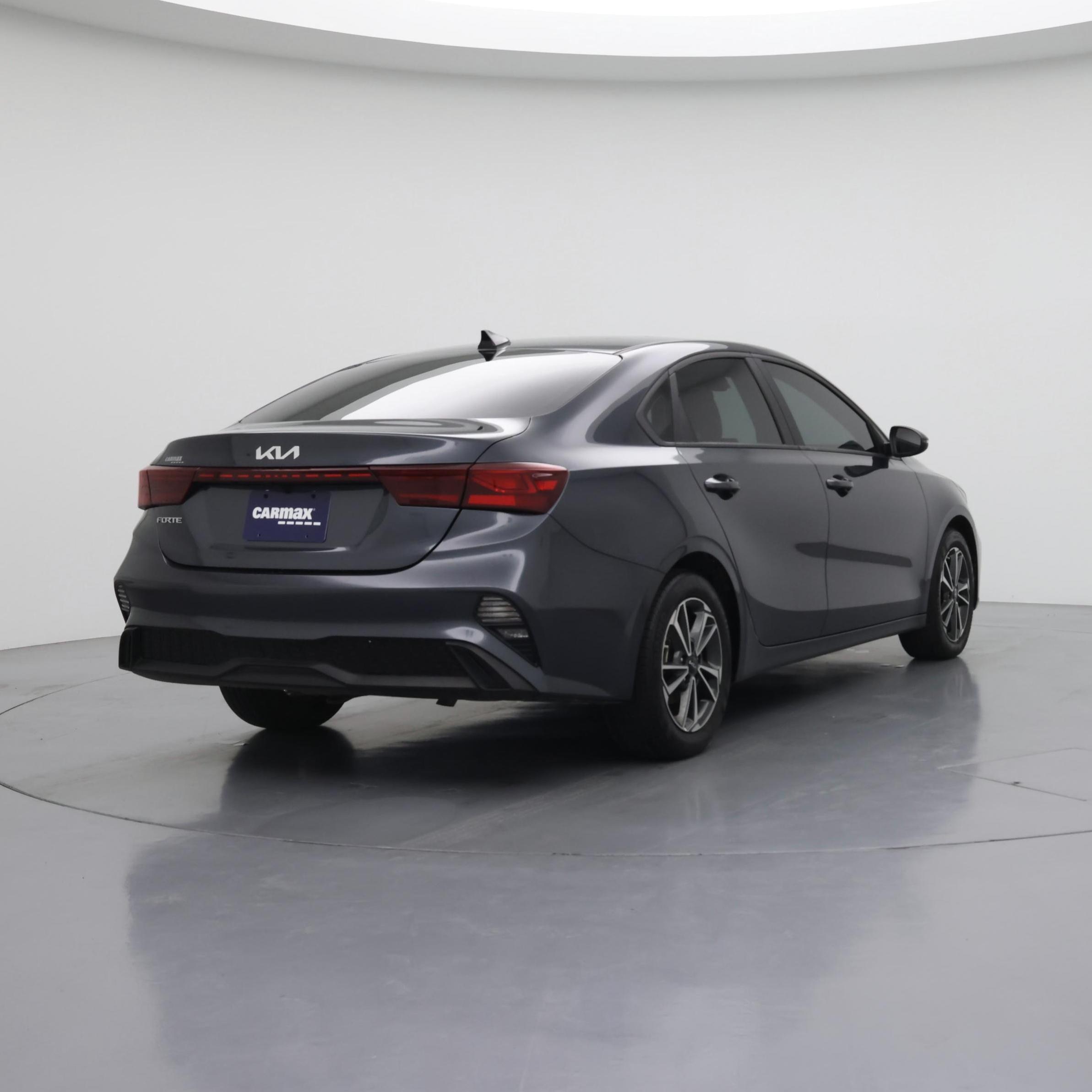 Thumbnail: 2023 Kia Forte - 8