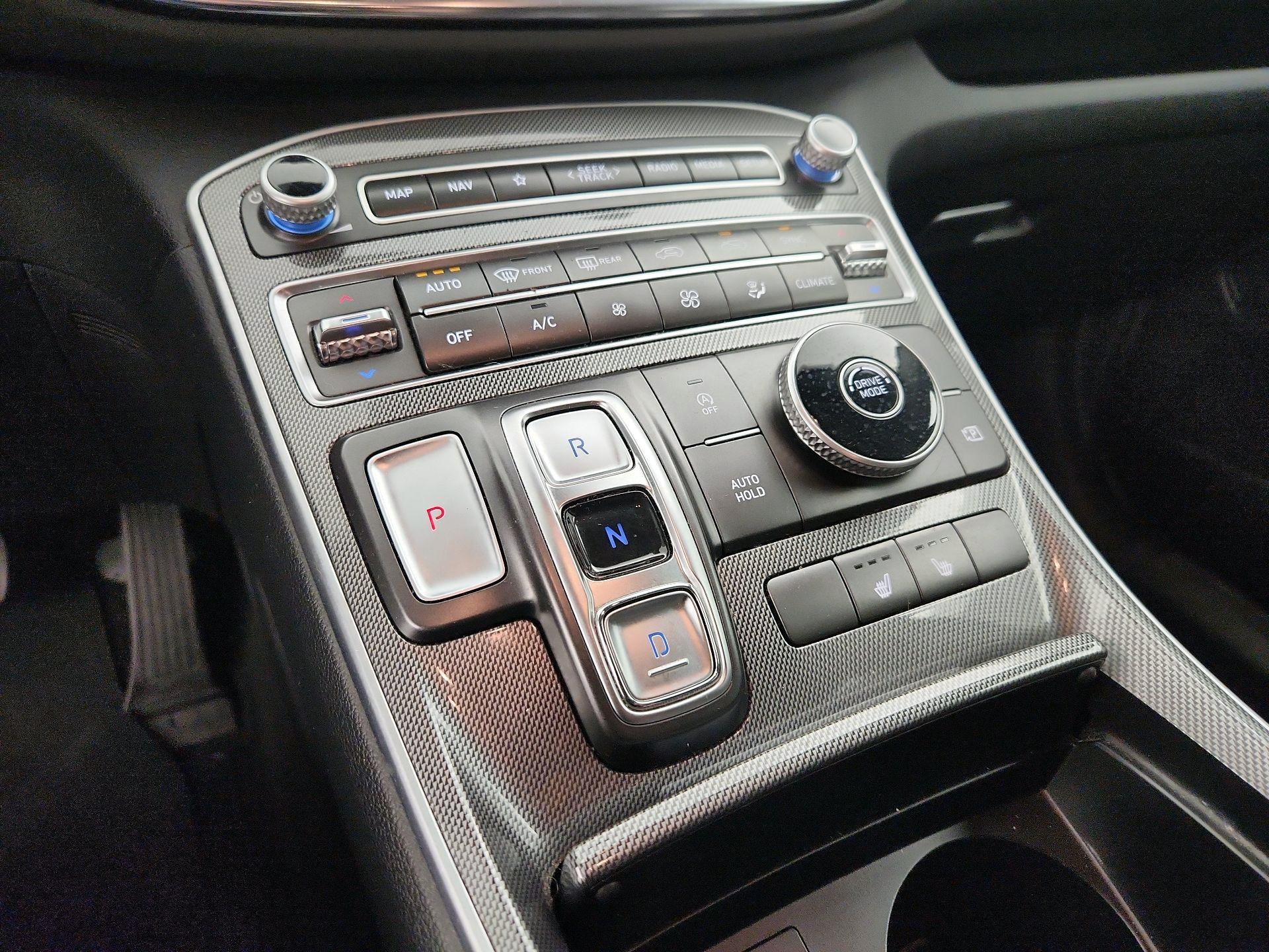 Thumbnail: 2023 Hyundai Santa Fe - 18