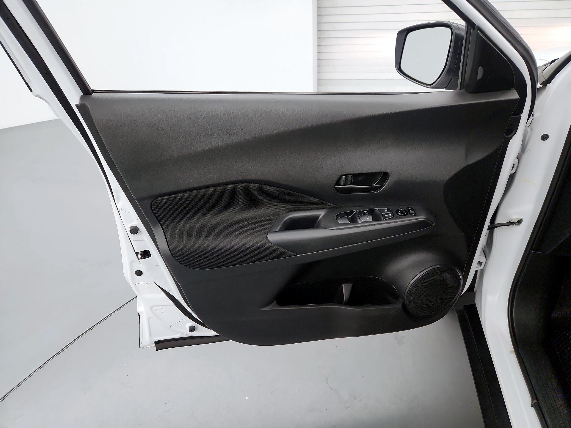 Thumbnail: 2022 Nissan Kicks - 12