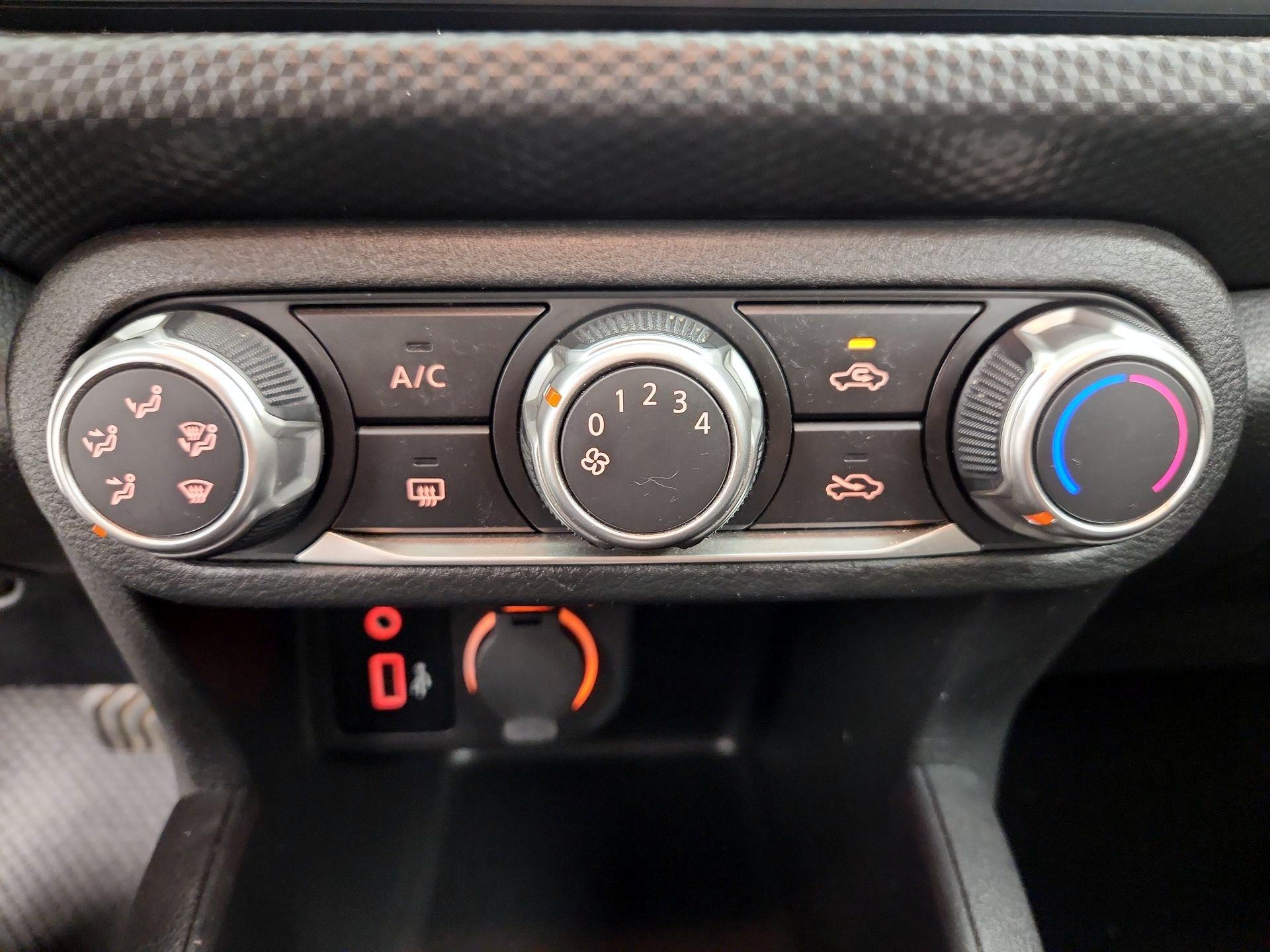 Thumbnail: 2022 Nissan Kicks - 16